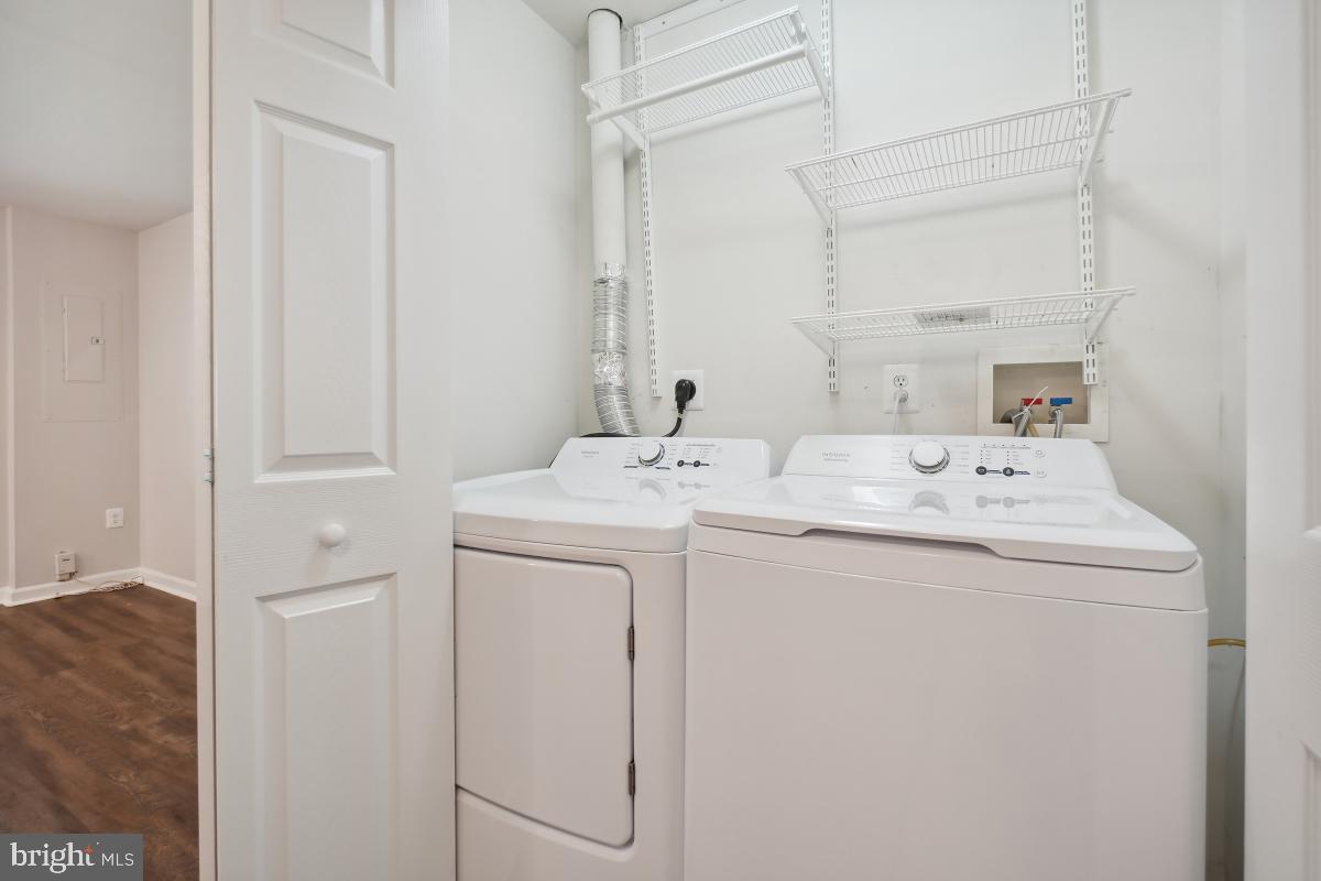 OATLAND FARM - Residential