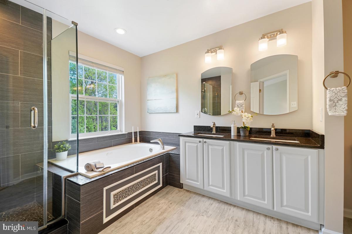 OATLAND FARM - Residential