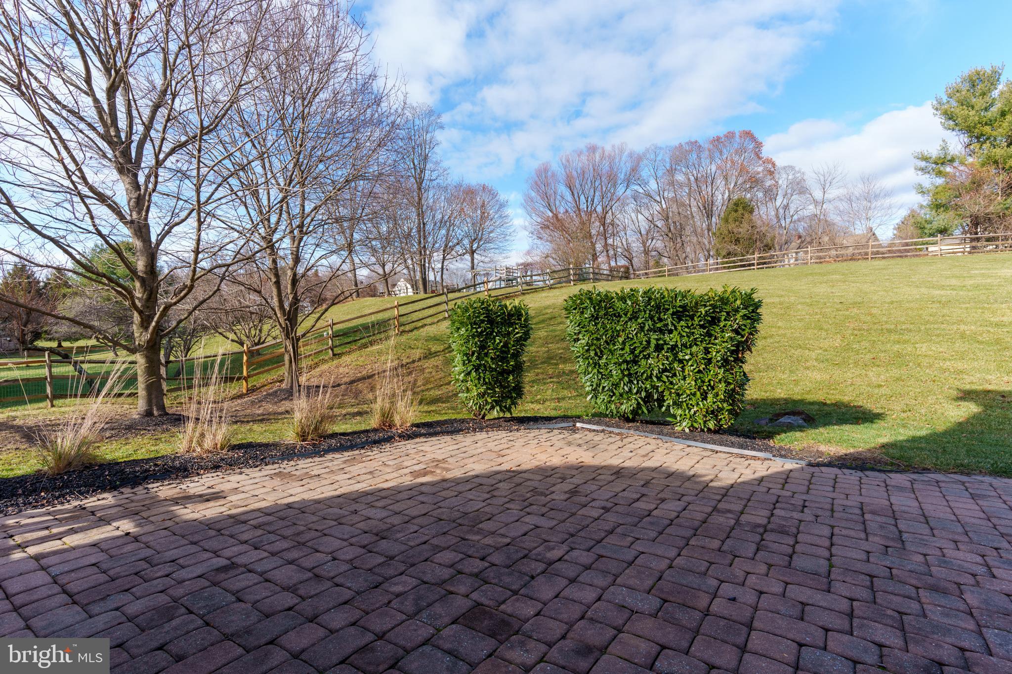 MEADOW RUN - Residential