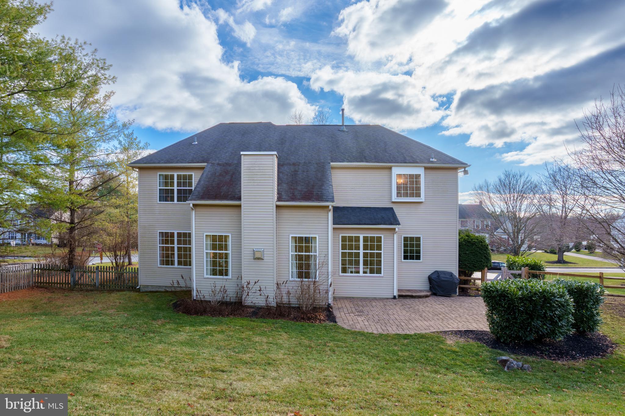 MEADOW RUN - Residential