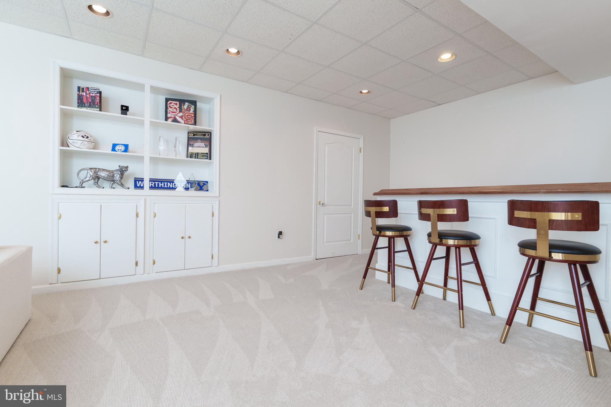 MEADOW RUN - Residential