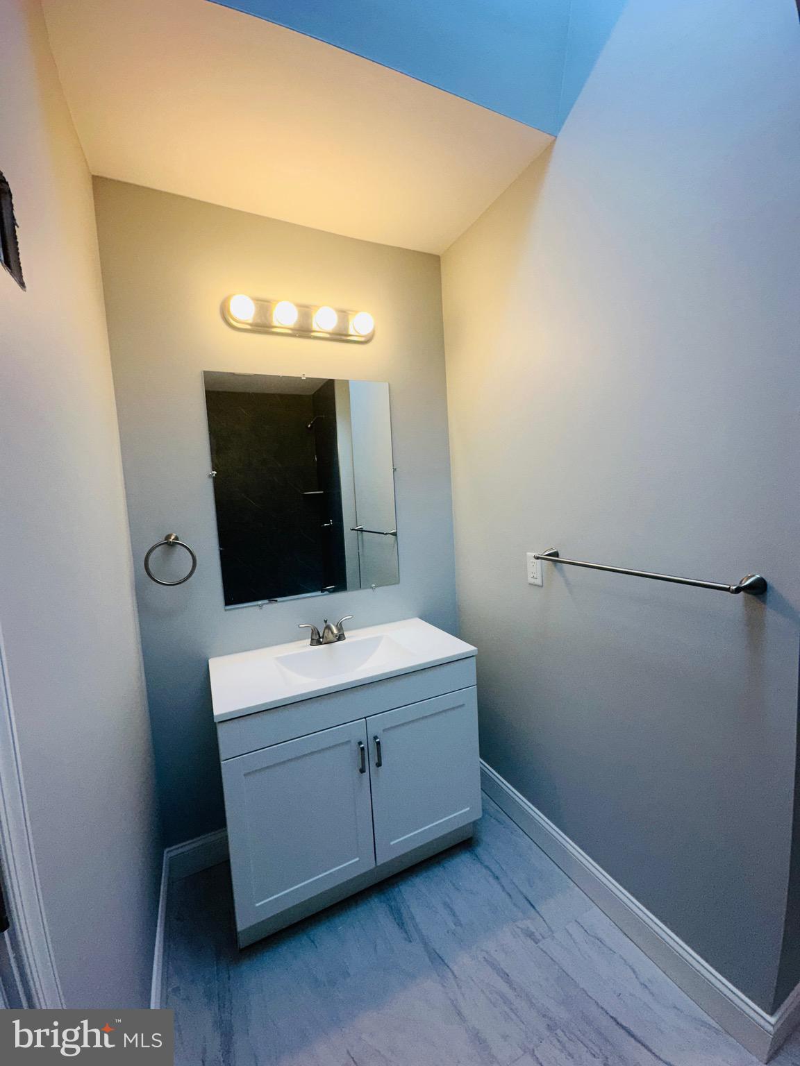 MAYFAIR (WEST) - Residential