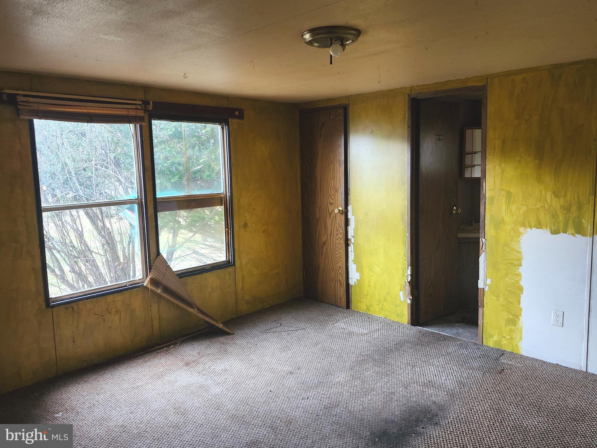 TOWN HILL RANCHES - Residential