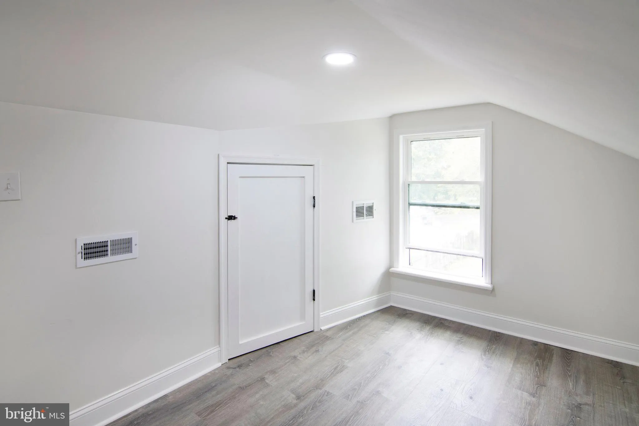 Vineland, New Jersey 08360, United States, 3 Bedrooms Bedrooms, ,2 BathroomsBathrooms,Residential,Active,190268