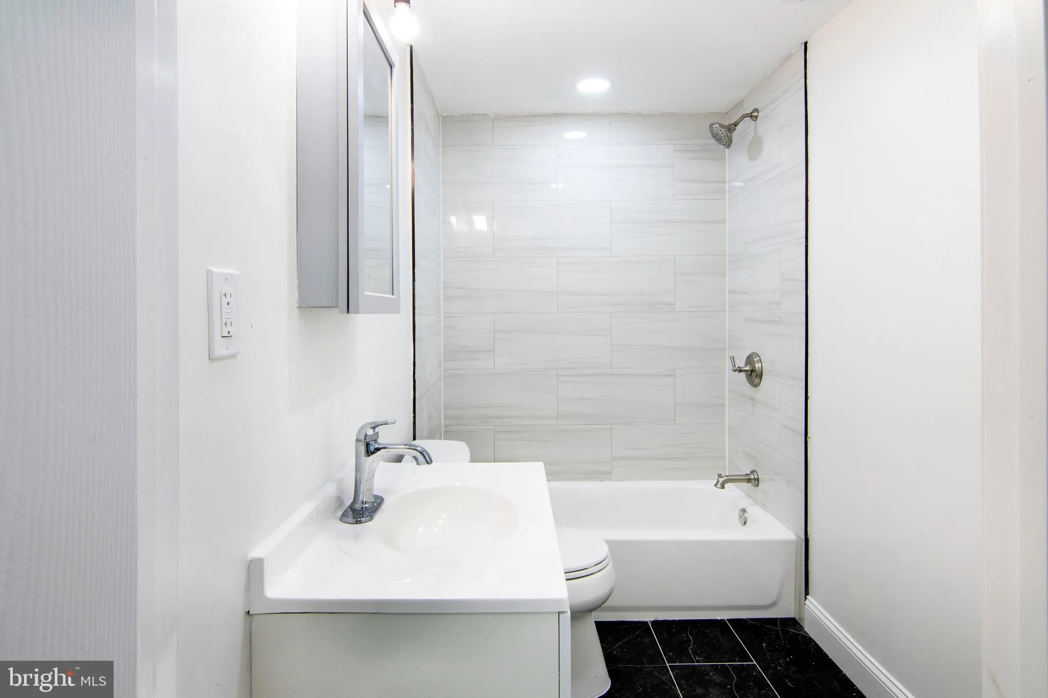 Vineland, New Jersey 08360, United States, 3 Bedrooms Bedrooms, ,2 BathroomsBathrooms,Residential,Active,190268