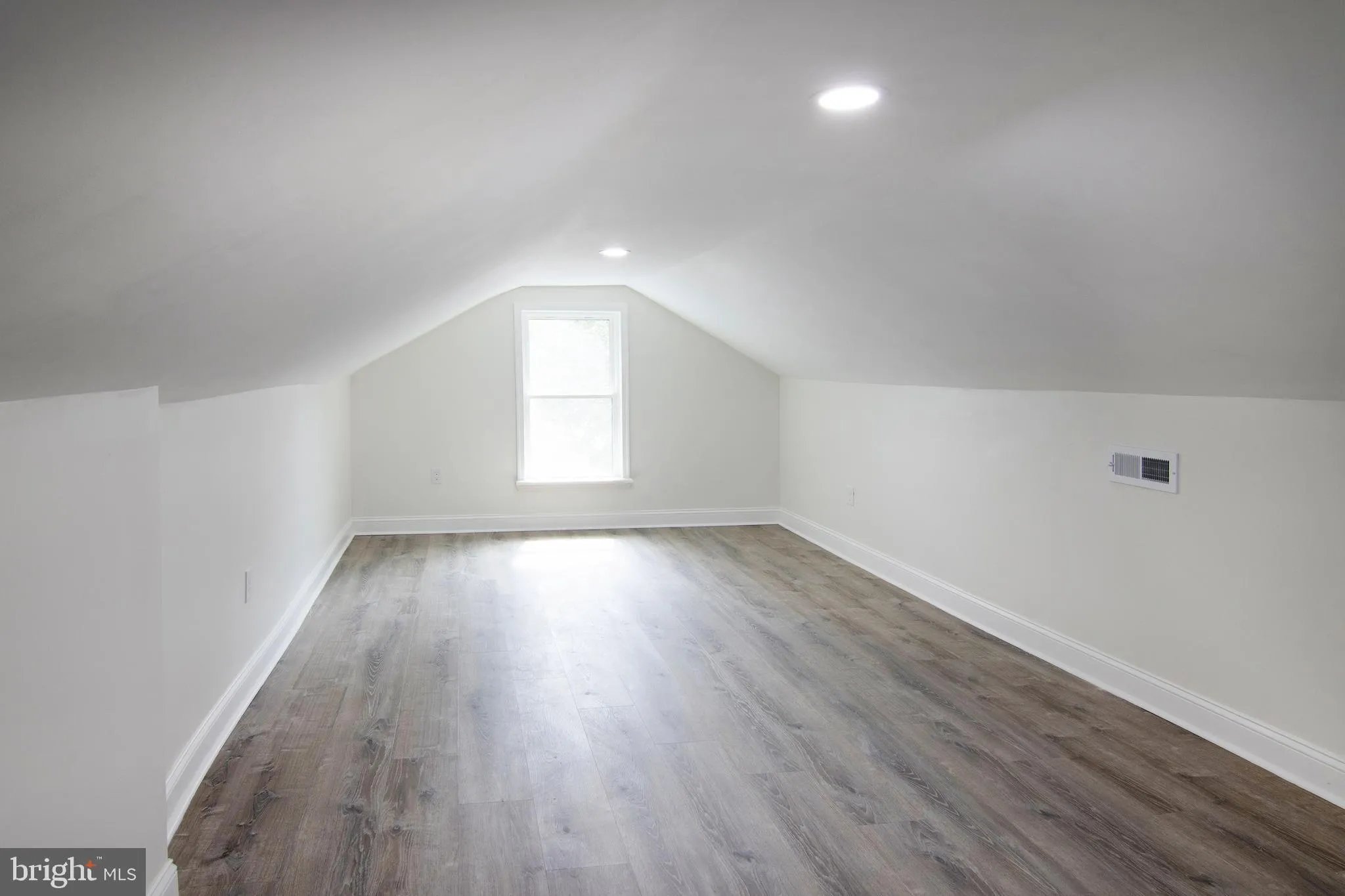 Vineland, New Jersey 08360, United States, 3 Bedrooms Bedrooms, ,2 BathroomsBathrooms,Residential,Active,190268