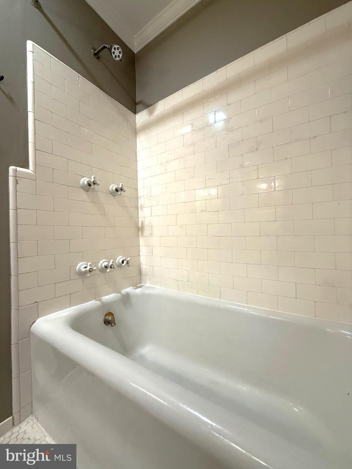 GLENSIDE - Residential