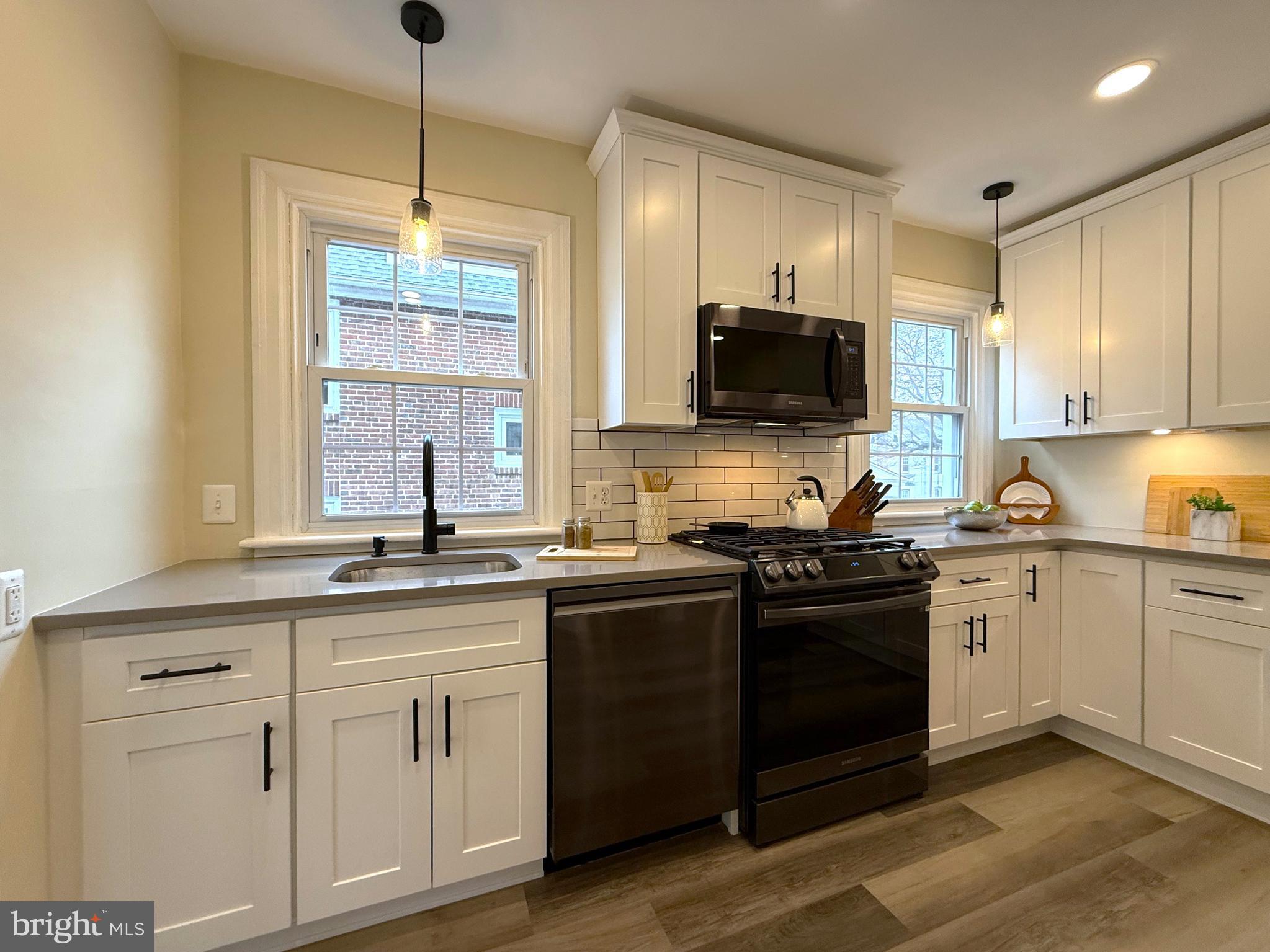 GLENSIDE - Residential