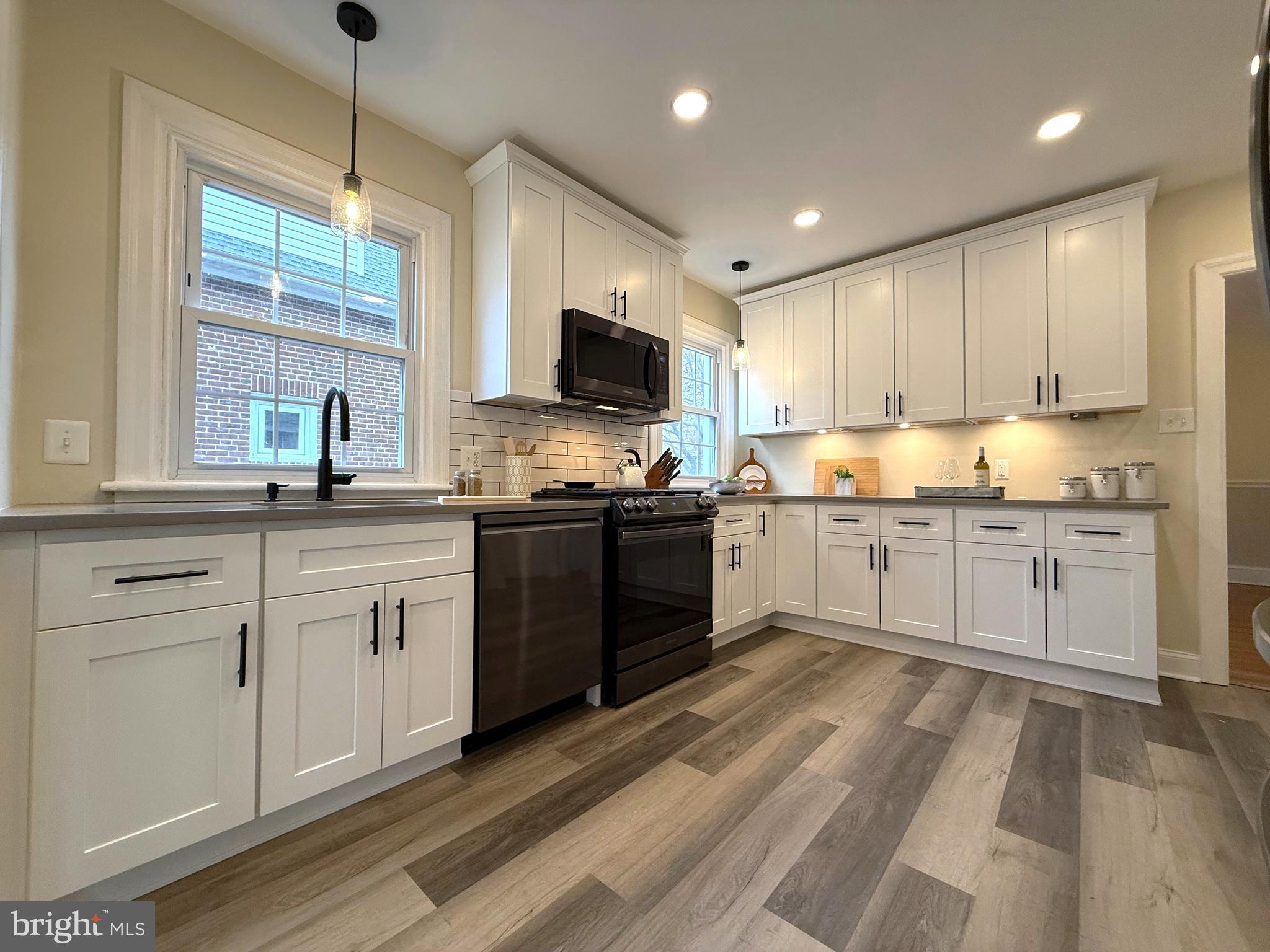 GLENSIDE - Residential