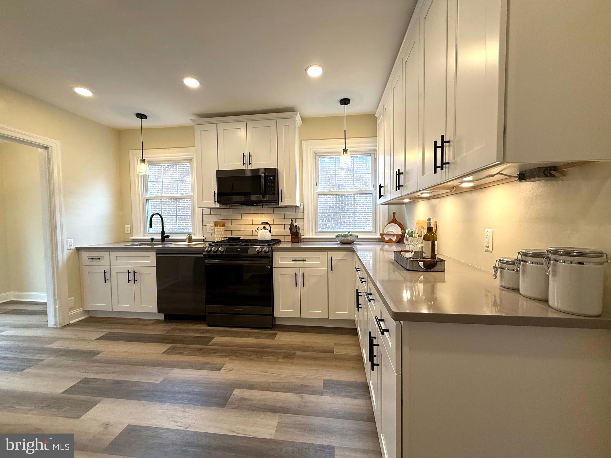 GLENSIDE - Residential