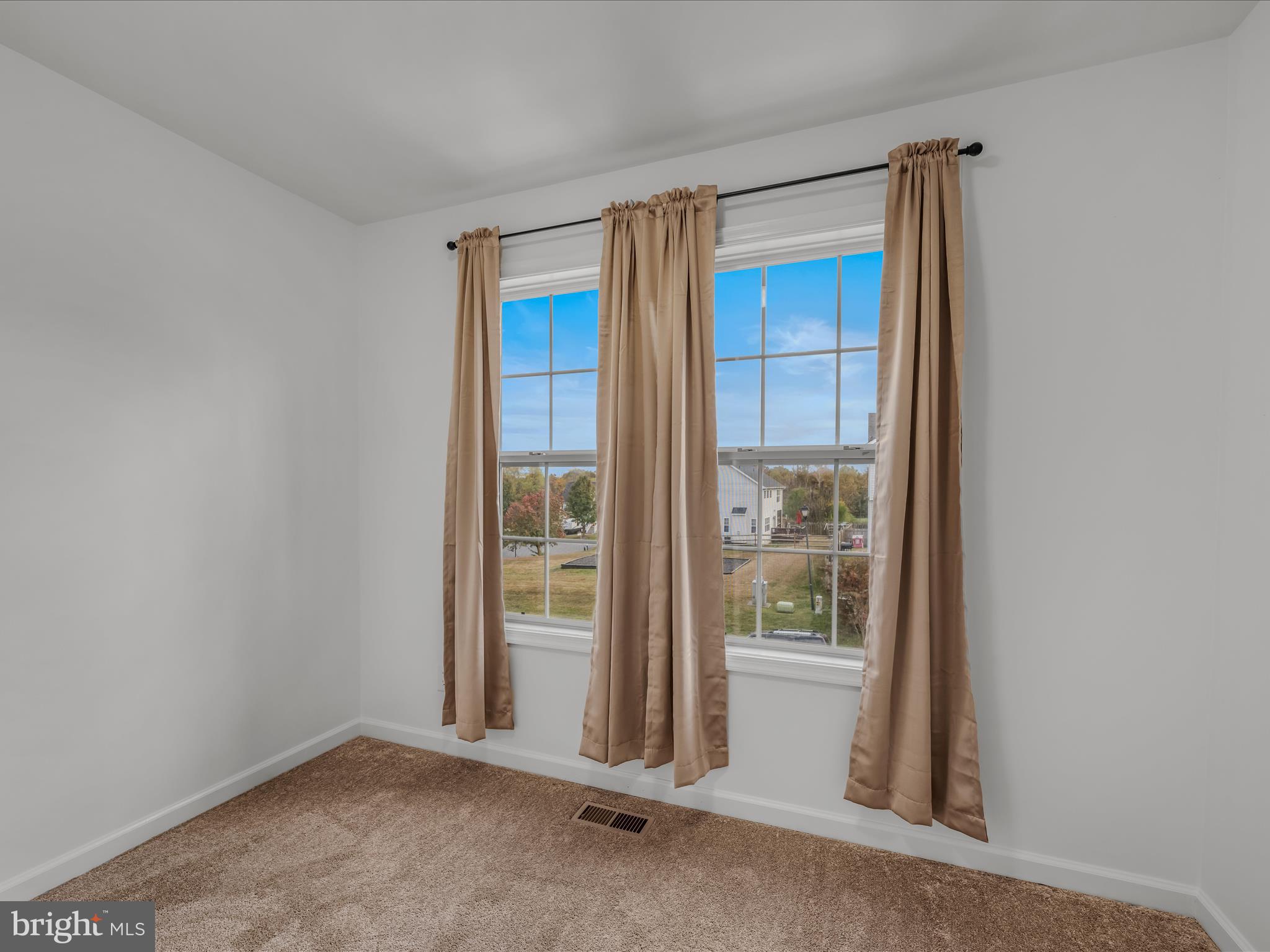 MILLS FARM - Residential