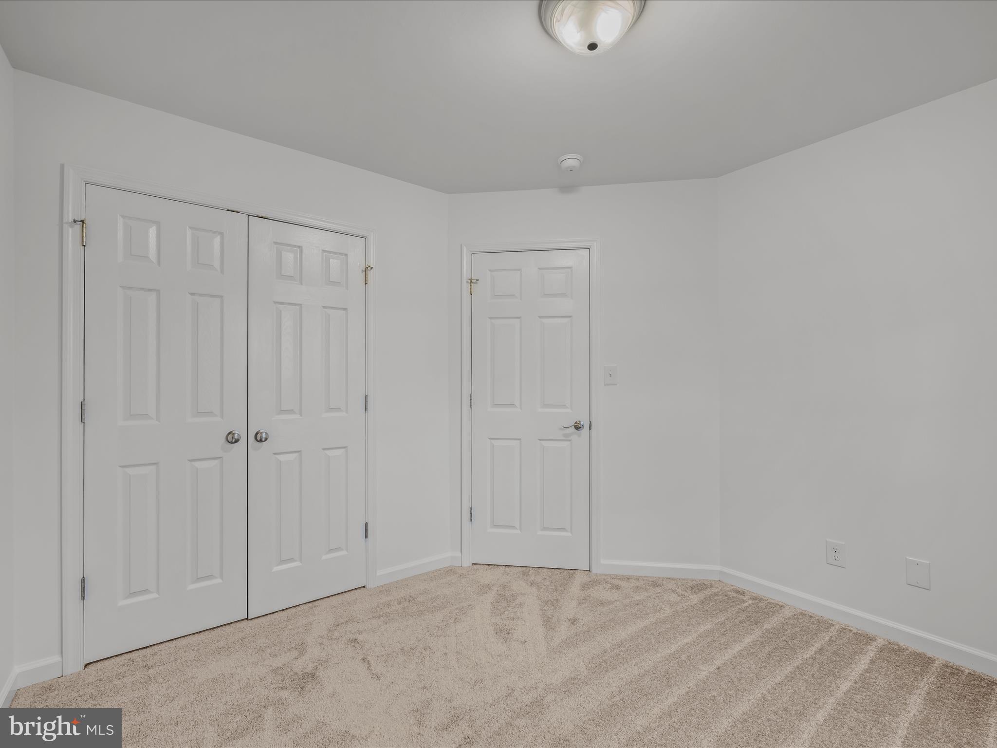 MILLS FARM - Residential