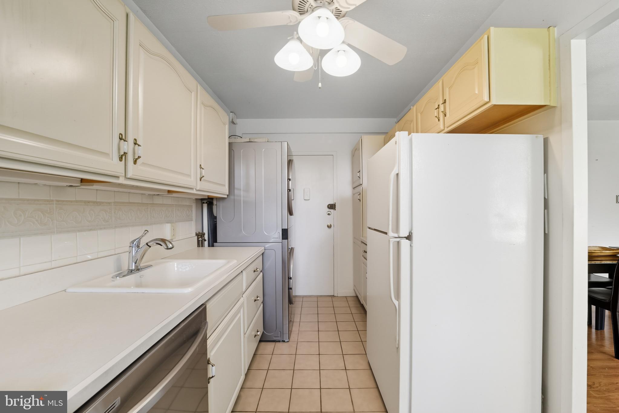 ELKINS PARK HOUSE - Residential