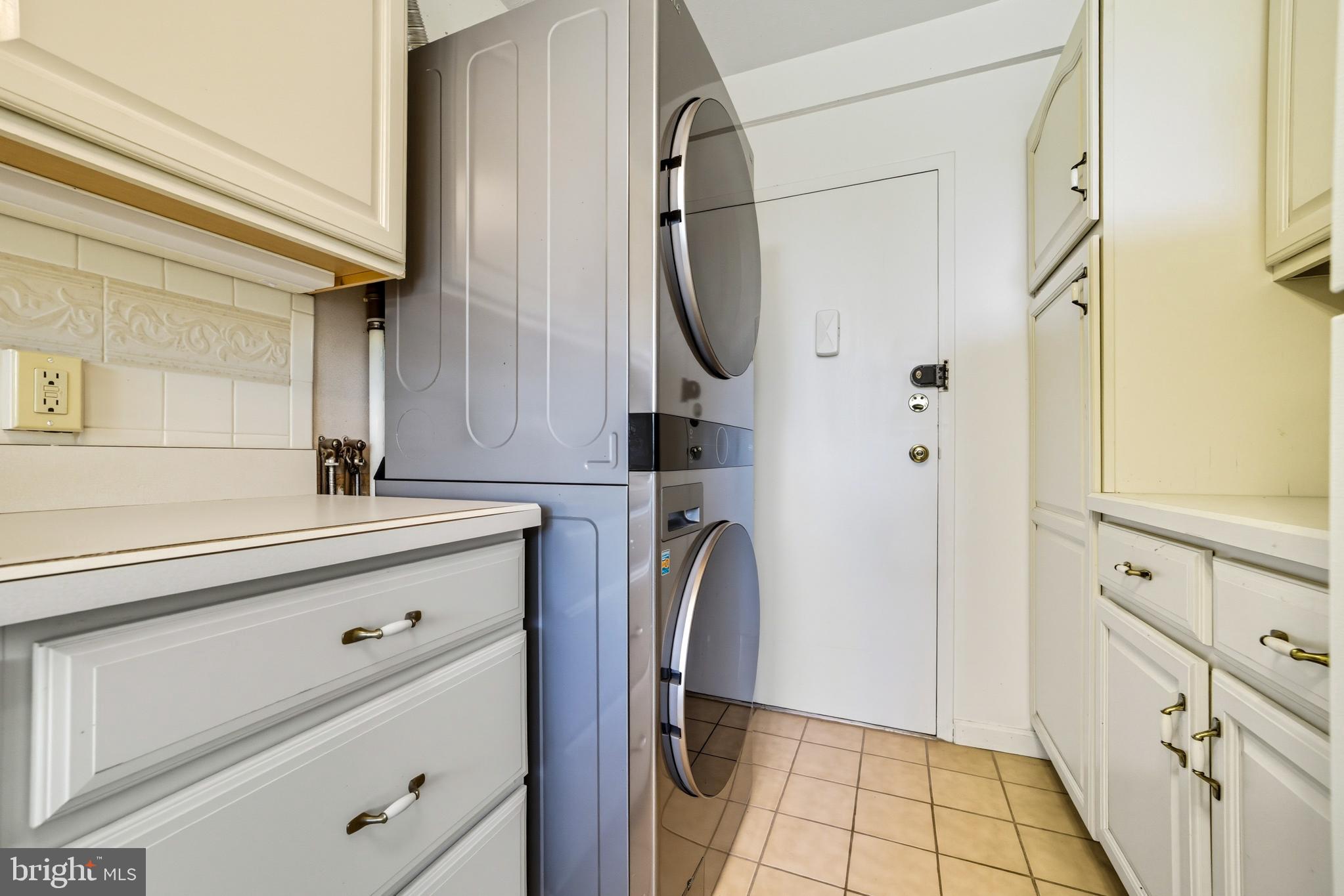 ELKINS PARK HOUSE - Residential