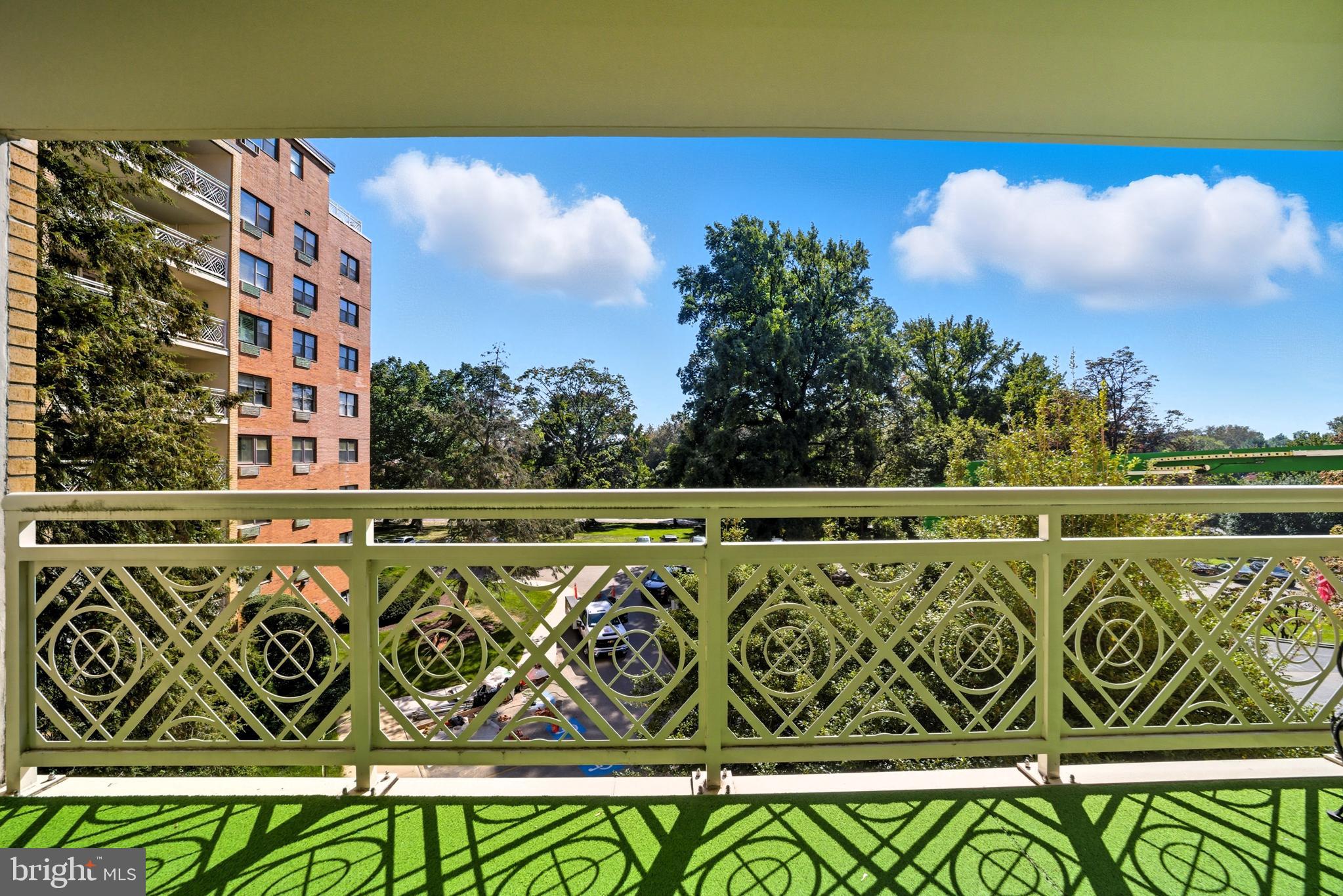 ELKINS PARK HOUSE - Residential