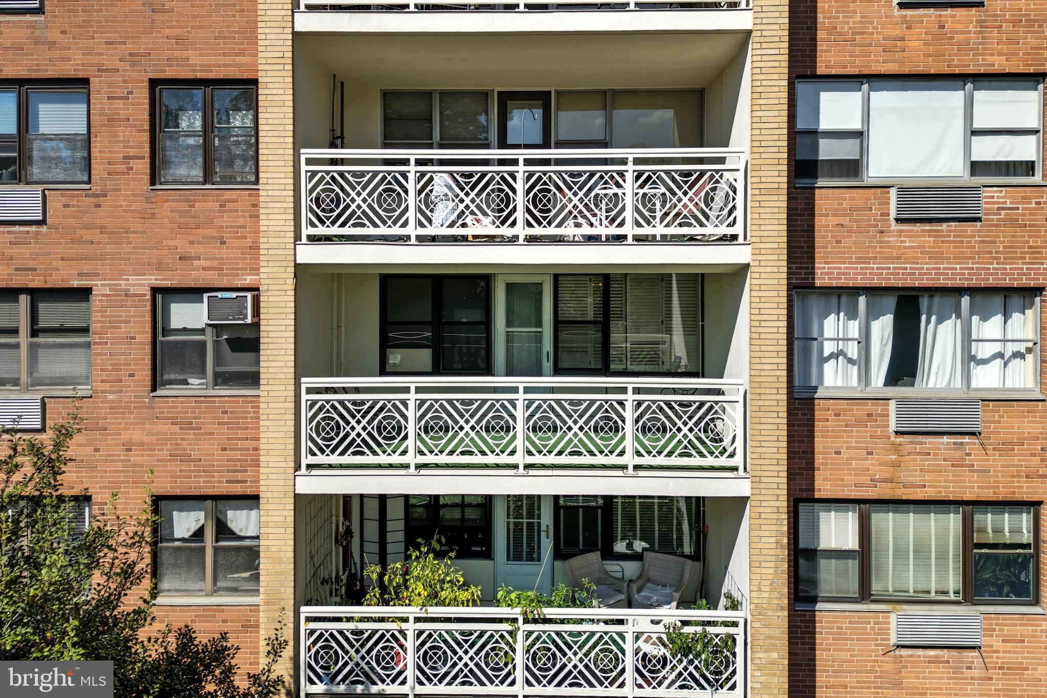 ELKINS PARK HOUSE - Residential