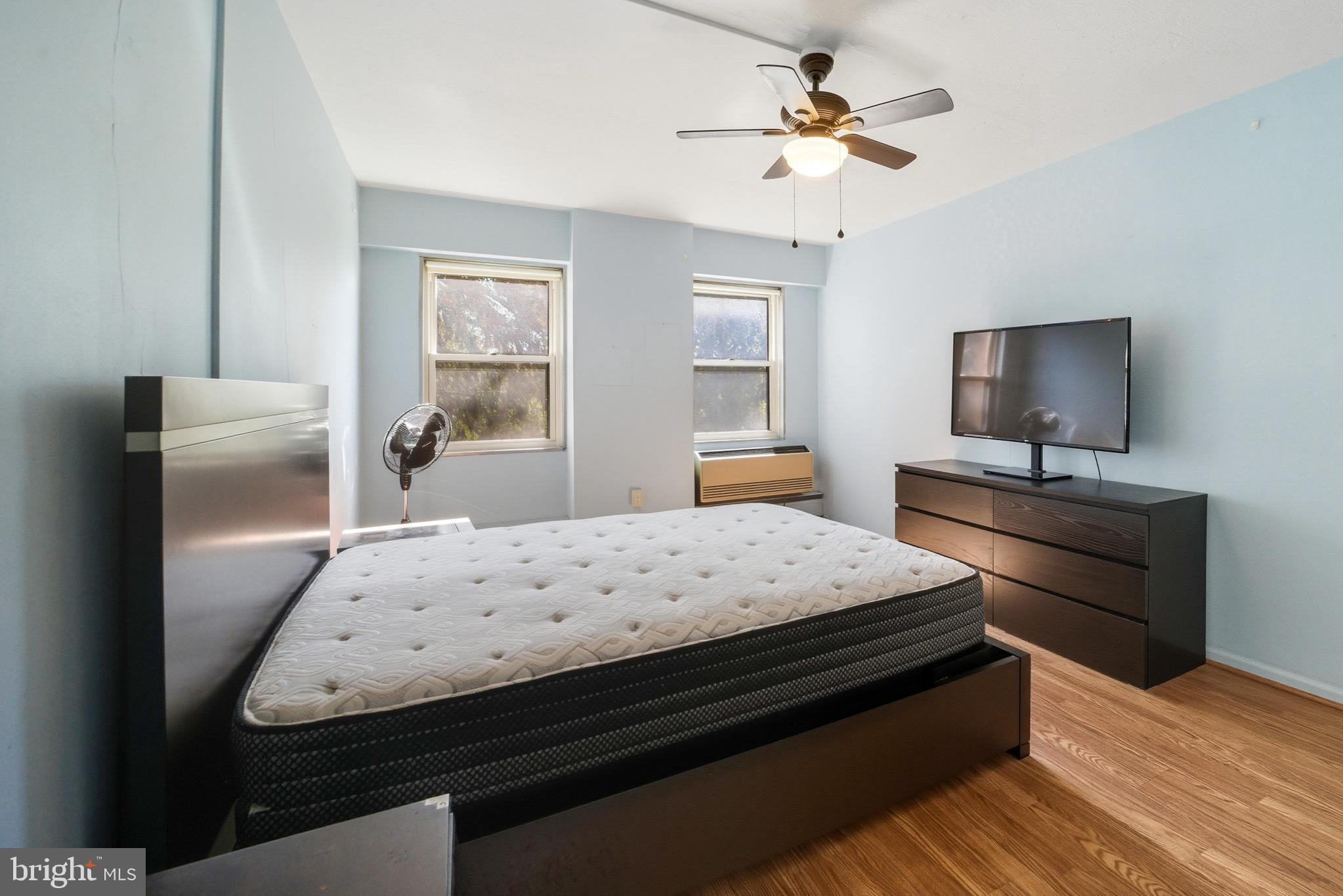 ELKINS PARK HOUSE - Residential