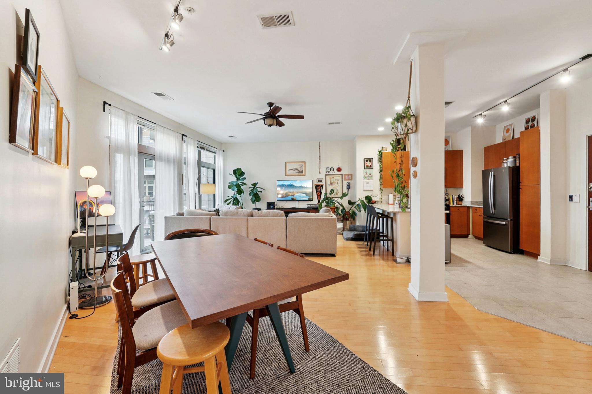 TWELVE09 - Residential