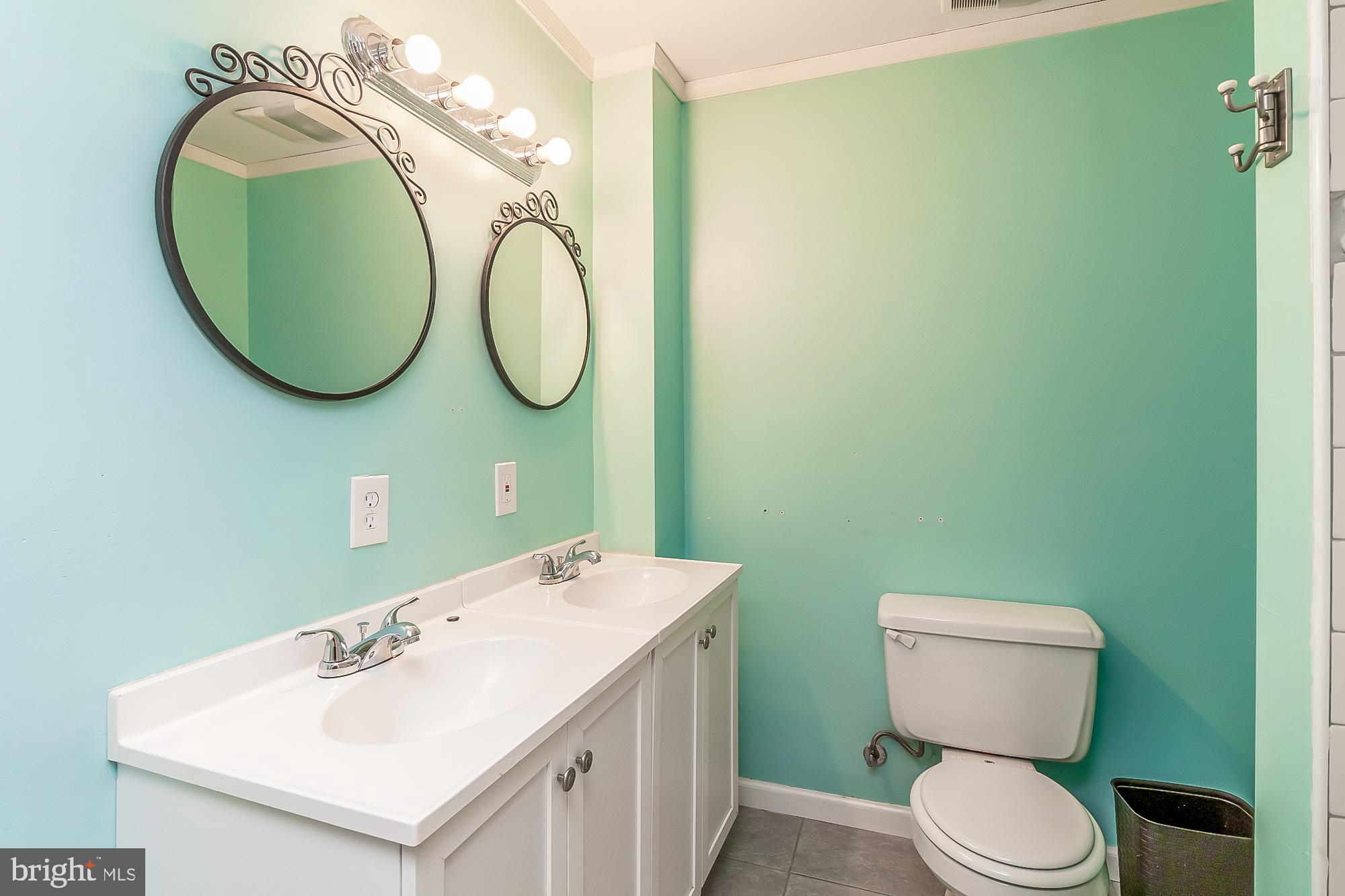 VILLAGE OF THOMAS RUN - Residential