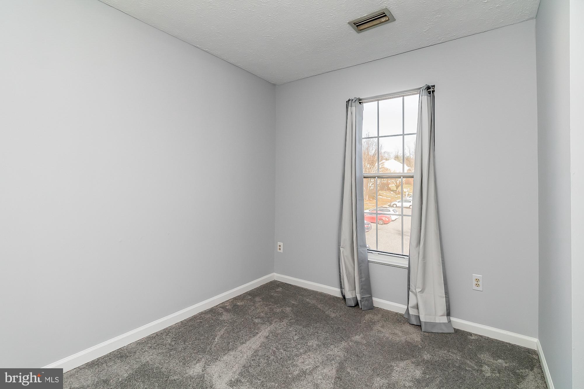 VILLAGE OF THOMAS RUN - Residential