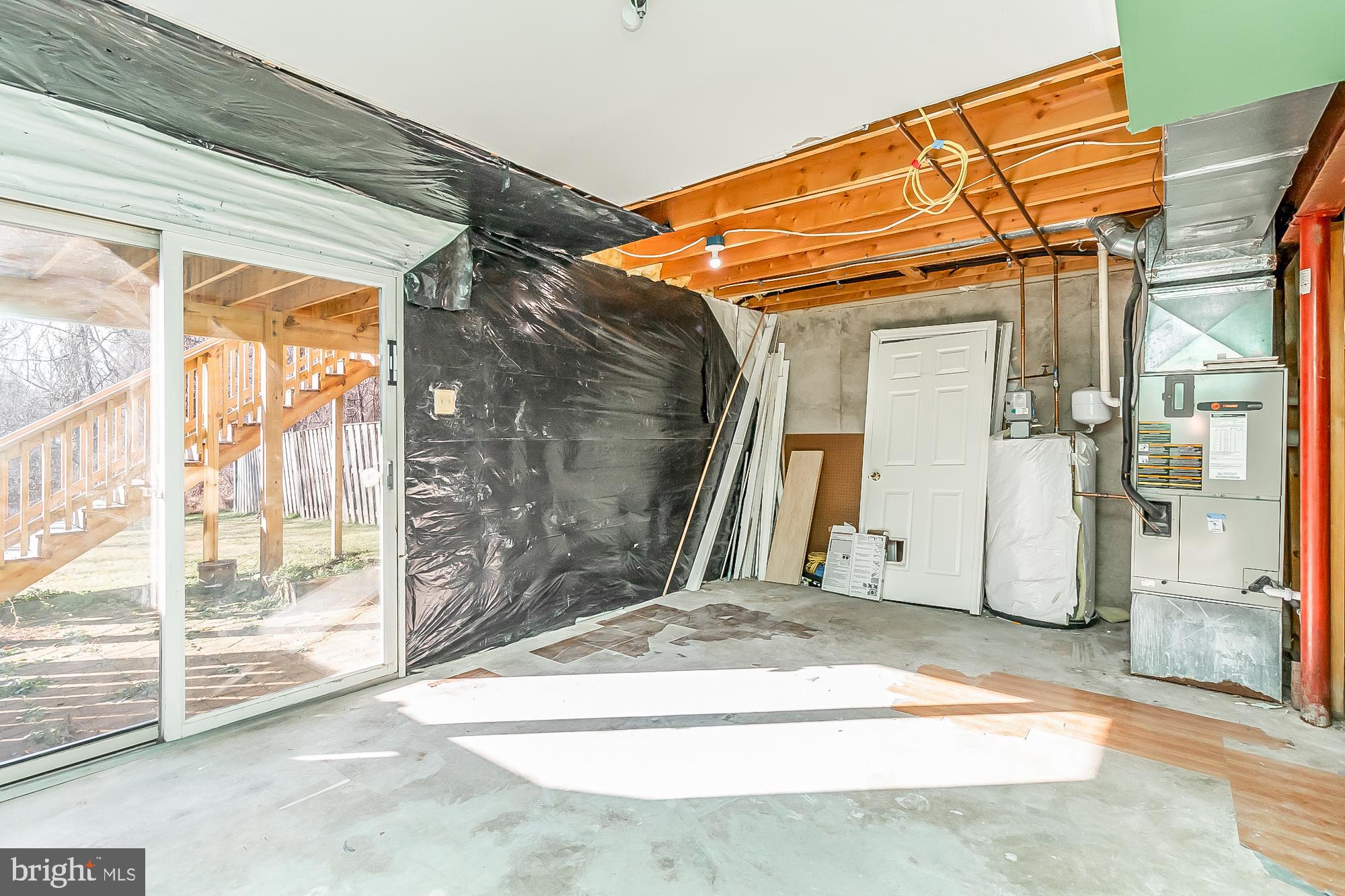 VILLAGE OF THOMAS RUN - Residential