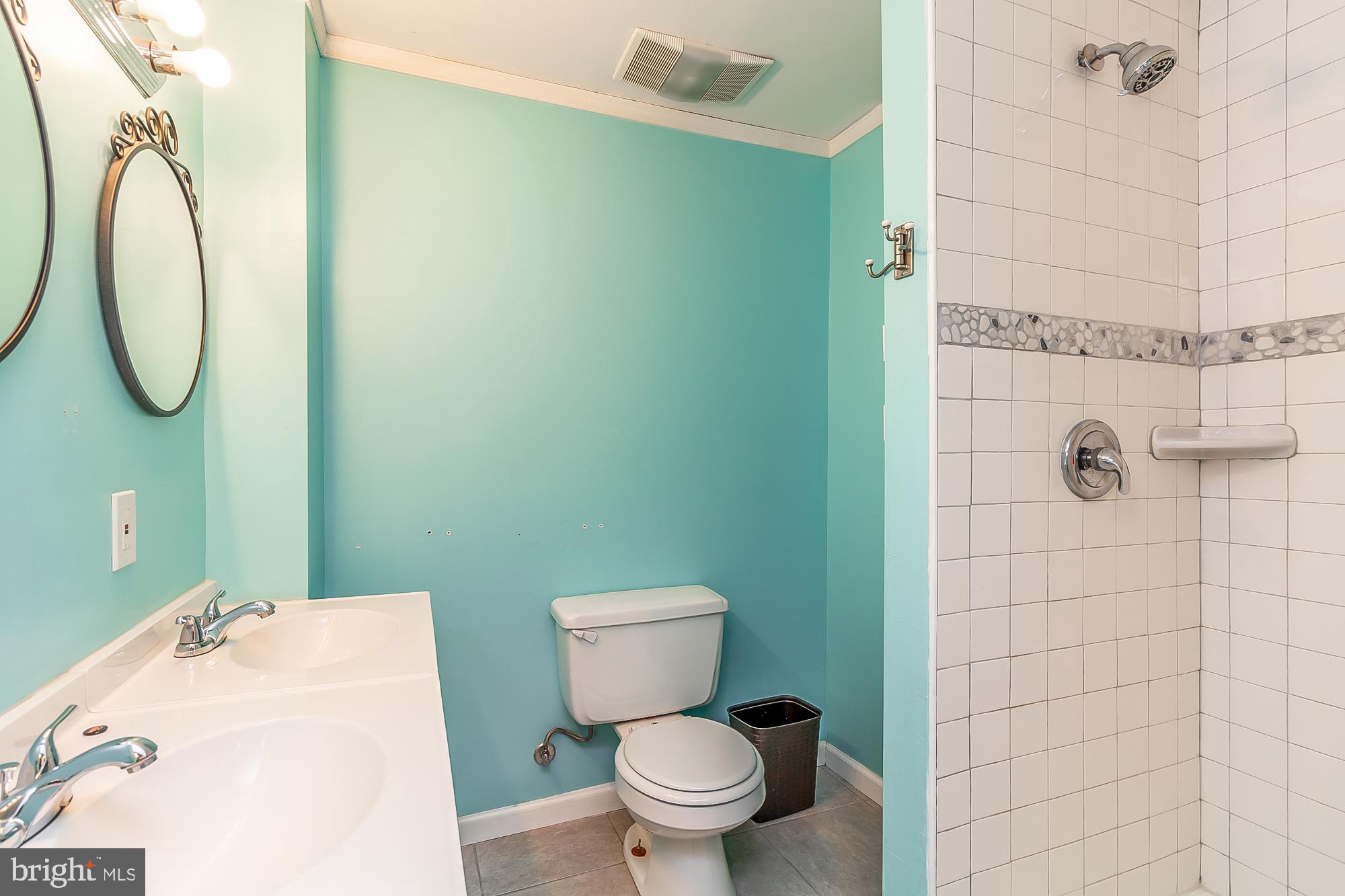 VILLAGE OF THOMAS RUN - Residential