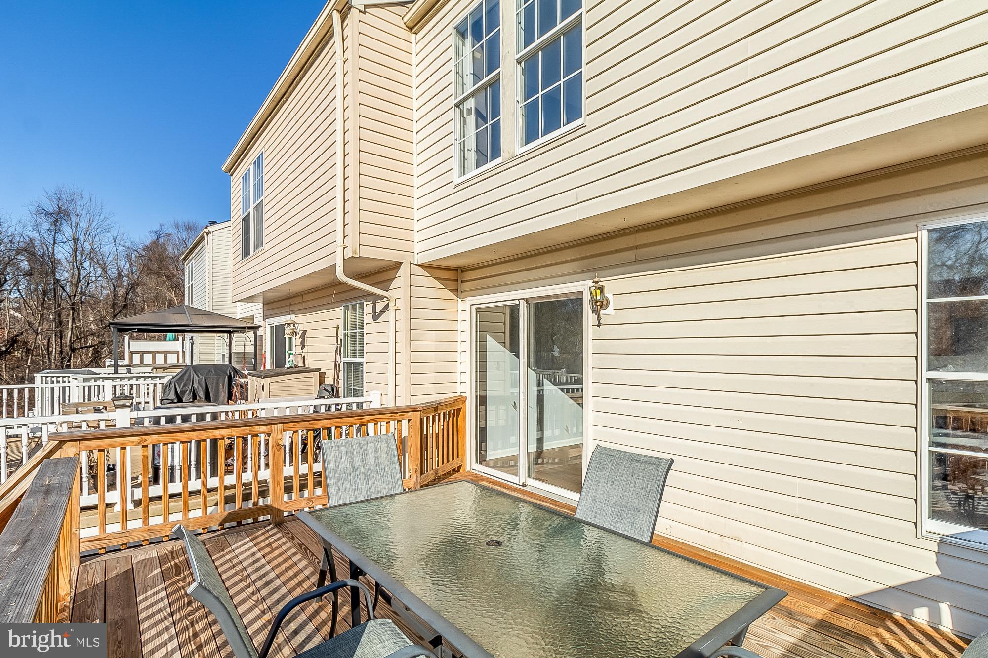 VILLAGE OF THOMAS RUN - Residential