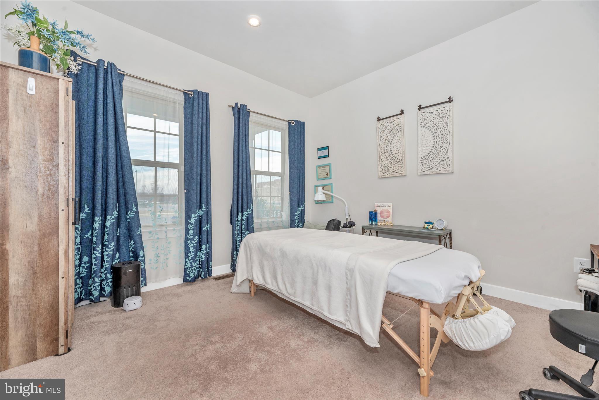 LAKE LINGANORE EAGLEHEAD - Residential