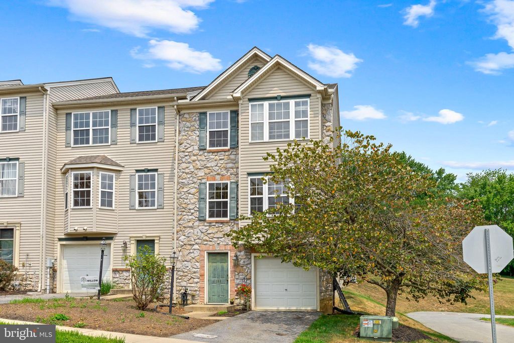 Photo of 198 Knollwood Road, Millersville, PA 17551 (MLS # PALA2054584)