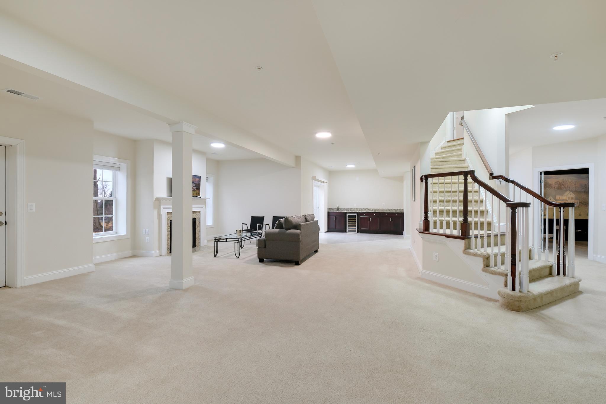 DARNESTOWN OUTSIDE - Residential