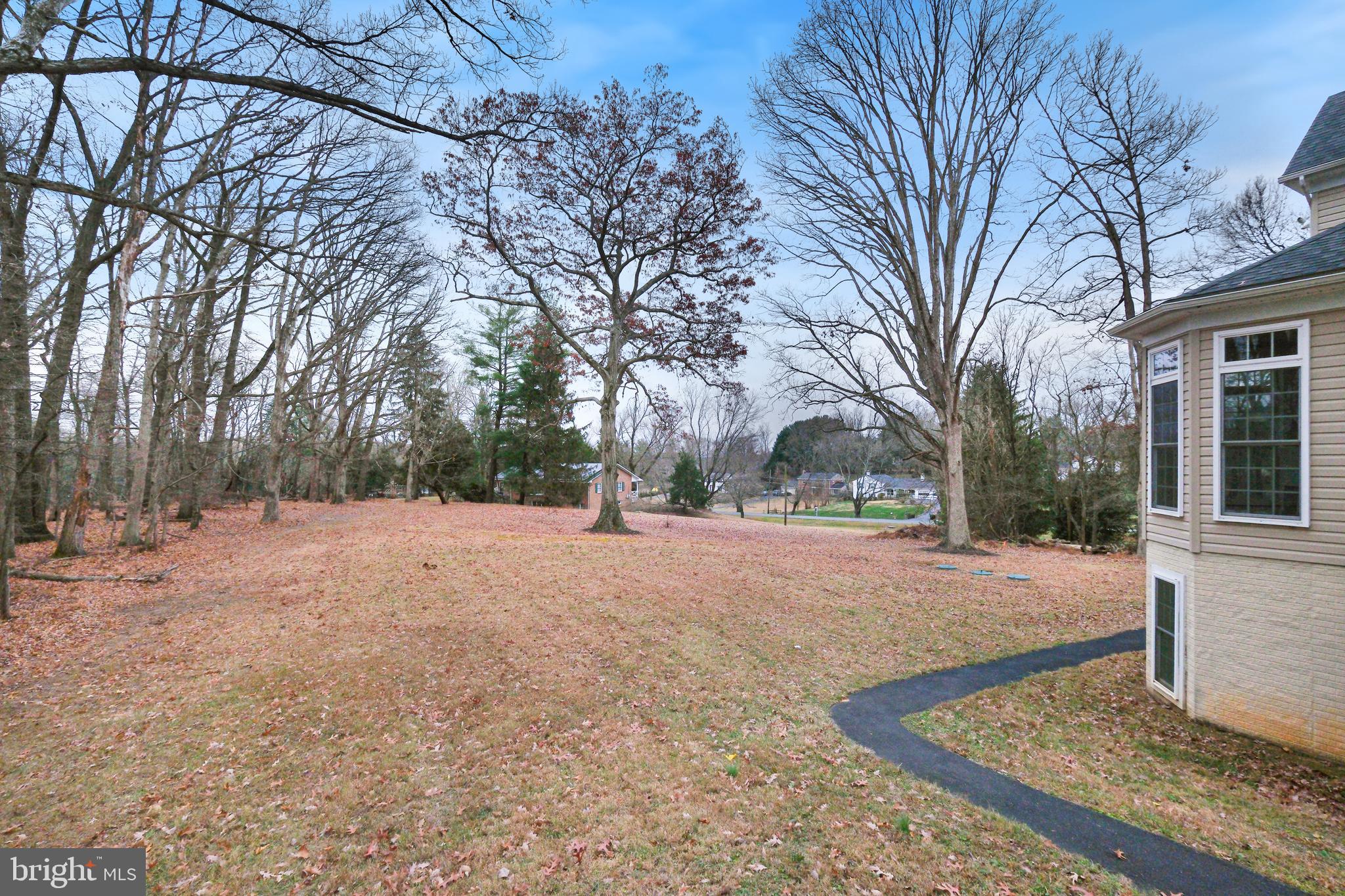 DARNESTOWN OUTSIDE - Residential