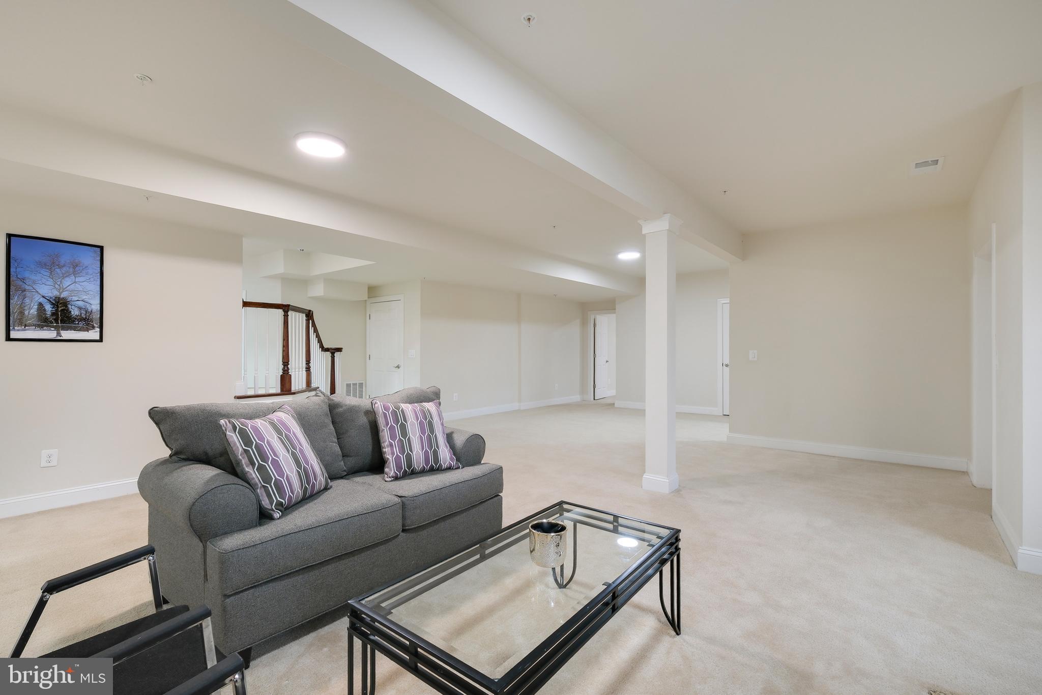 DARNESTOWN OUTSIDE - Residential