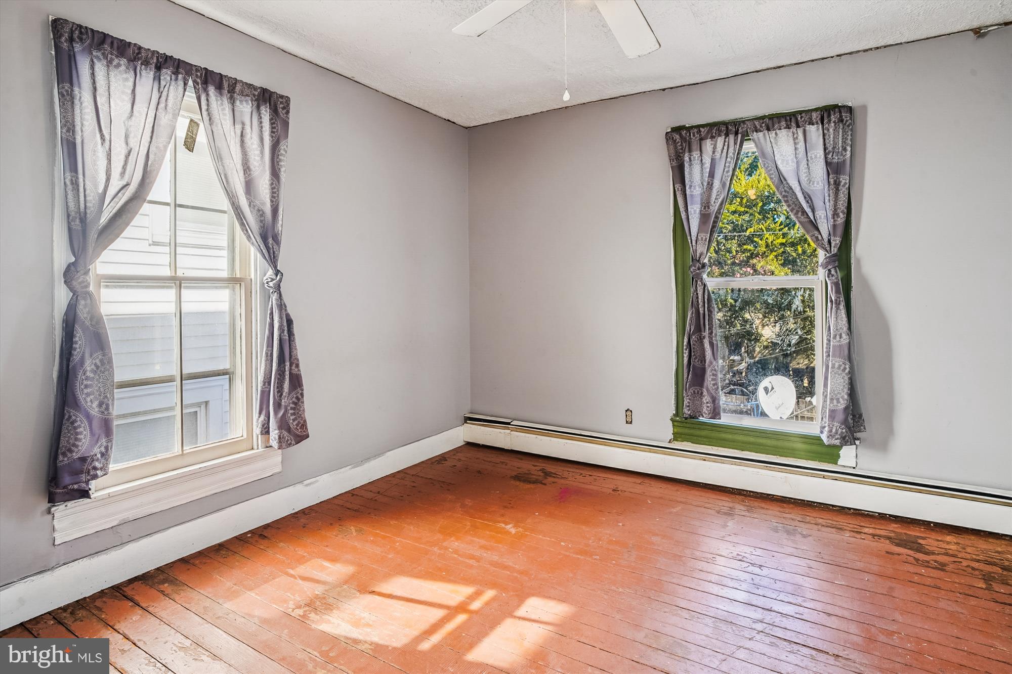 EASTON - Residential