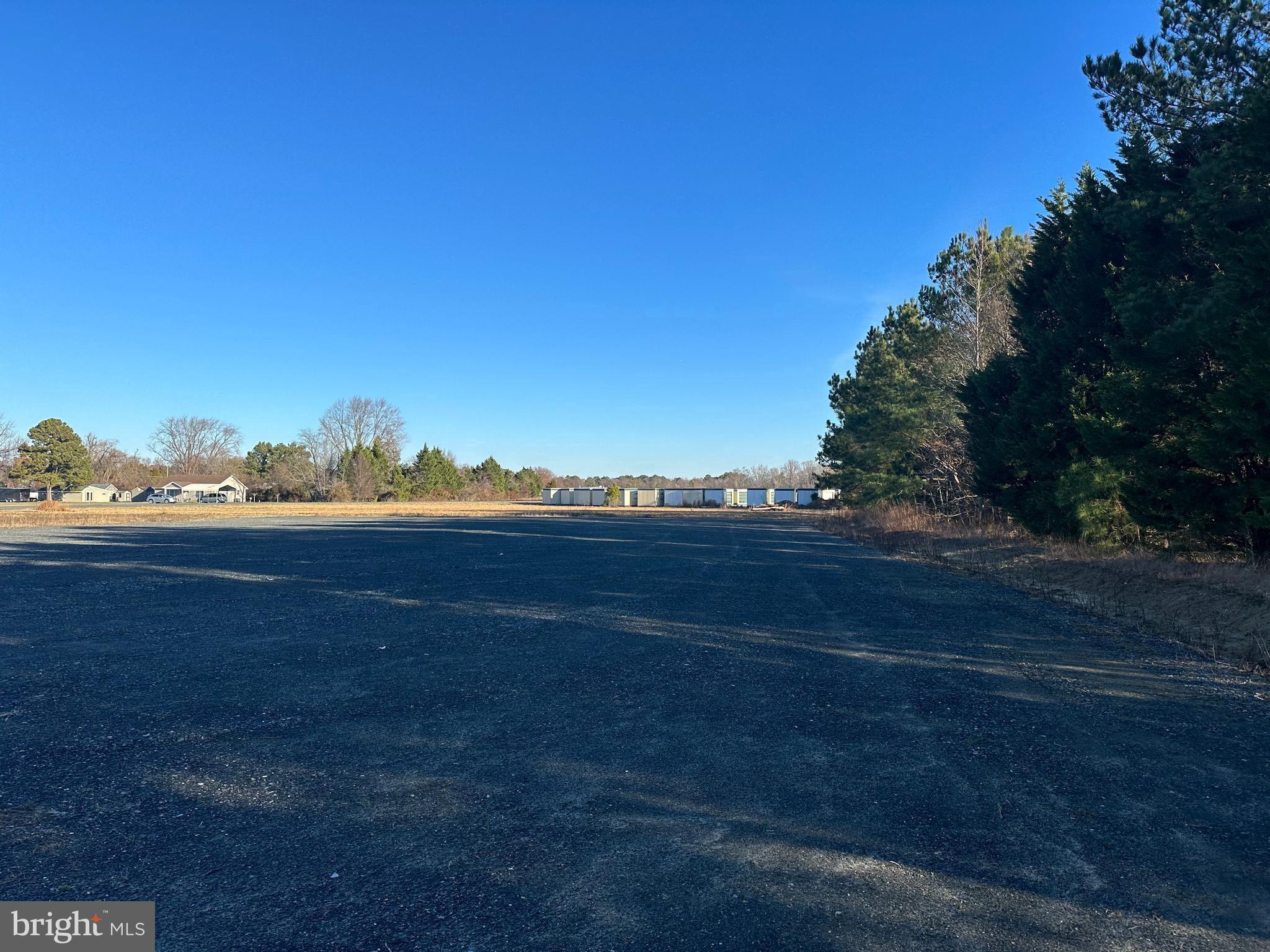 DORCHESTER BUSINESS PARK - Land