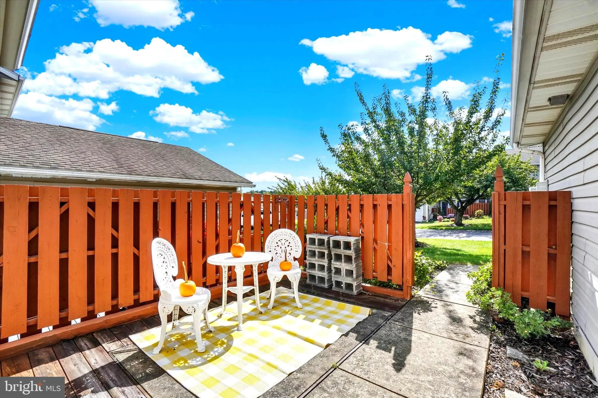 York, Pennsylvania 17408, United States, 3 Bedrooms Bedrooms, ,2 BathroomsBathrooms,Residential,Pending,216324