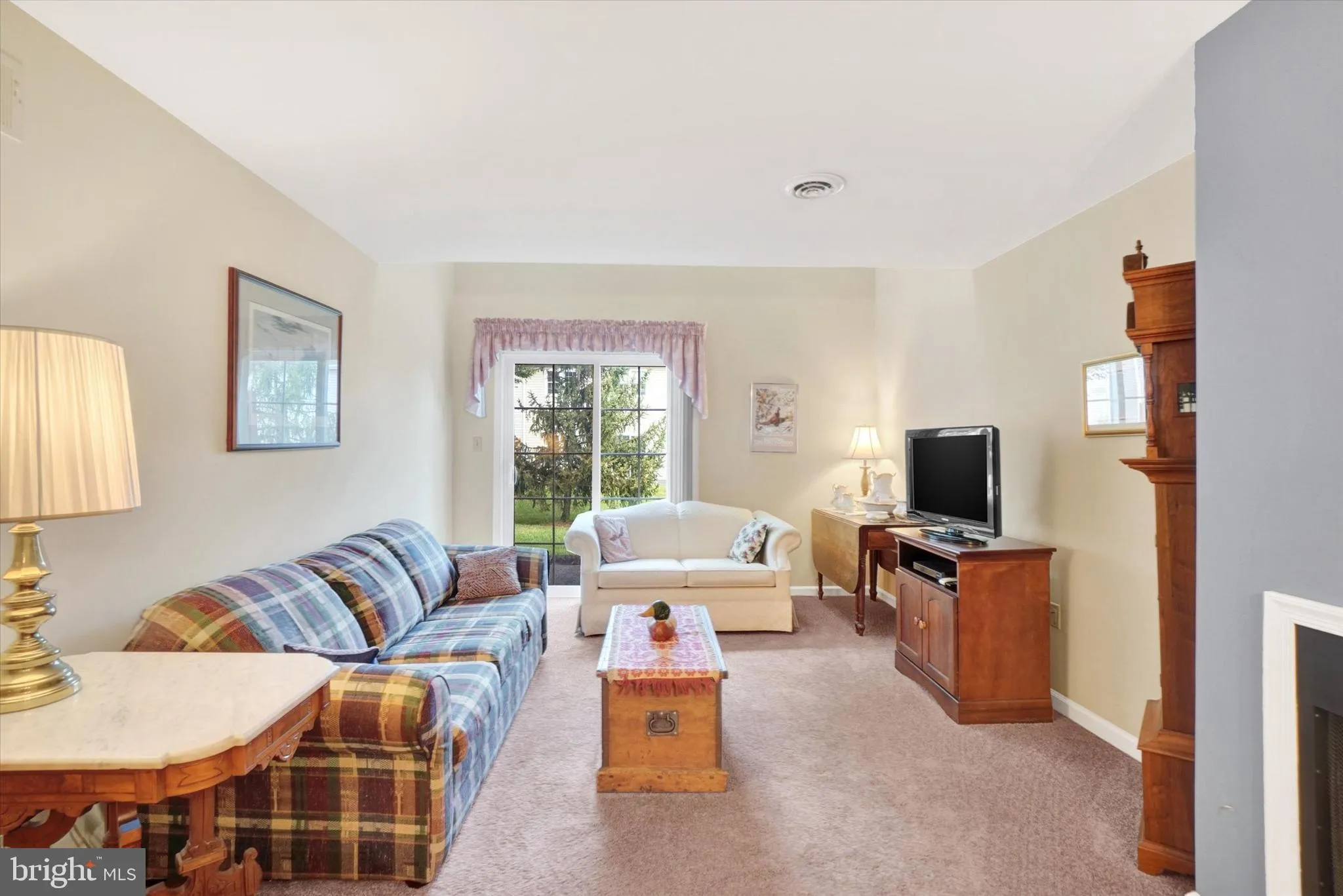 York, Pennsylvania 17408, United States, 3 Bedrooms Bedrooms, ,2 BathroomsBathrooms,Residential,Pending,216324