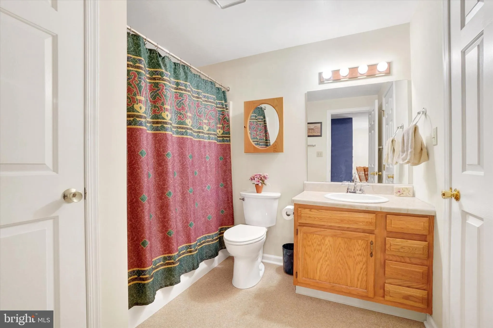 York, Pennsylvania 17408, United States, 3 Bedrooms Bedrooms, ,2 BathroomsBathrooms,Residential,Pending,216324