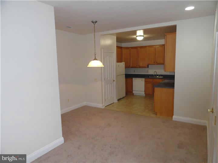 ROSE HILL ESTATES - Residential Lease