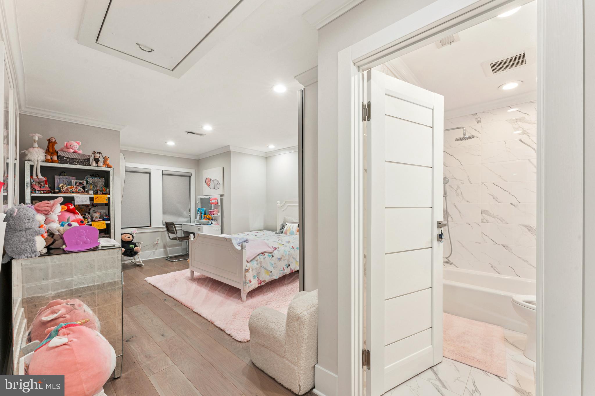 JUNIPER HILL - Residential