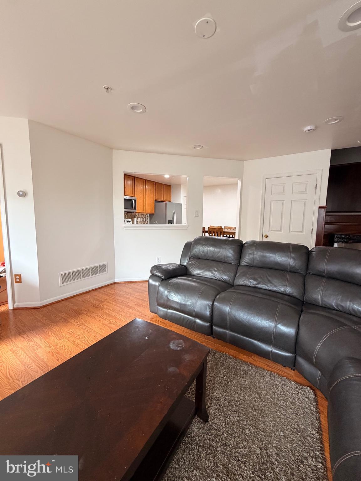 5707 DUKE COURT
