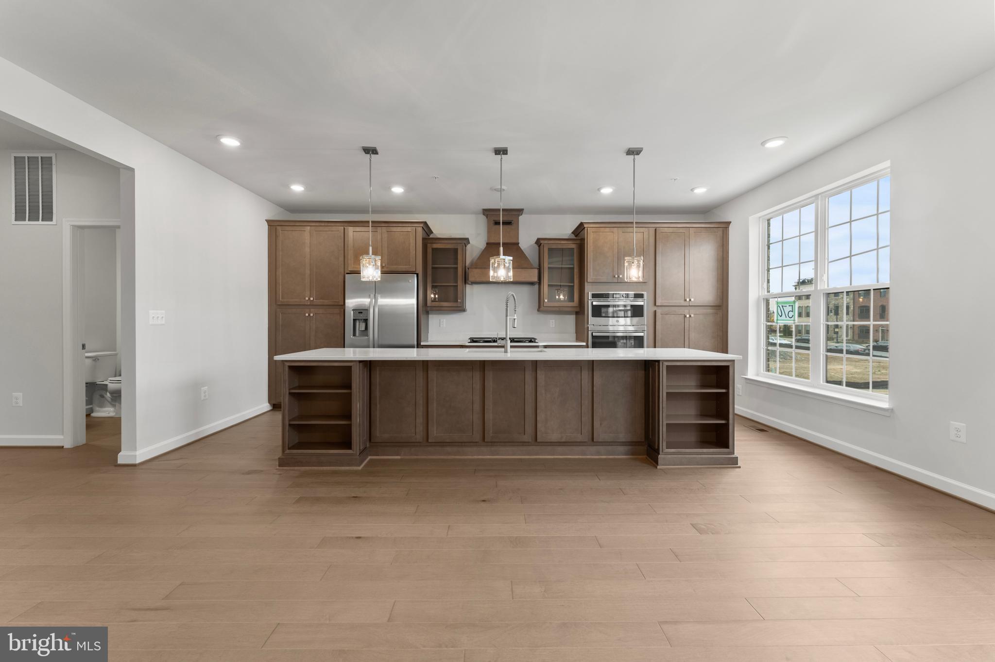 POTOMAC OVERLOOK - Residential