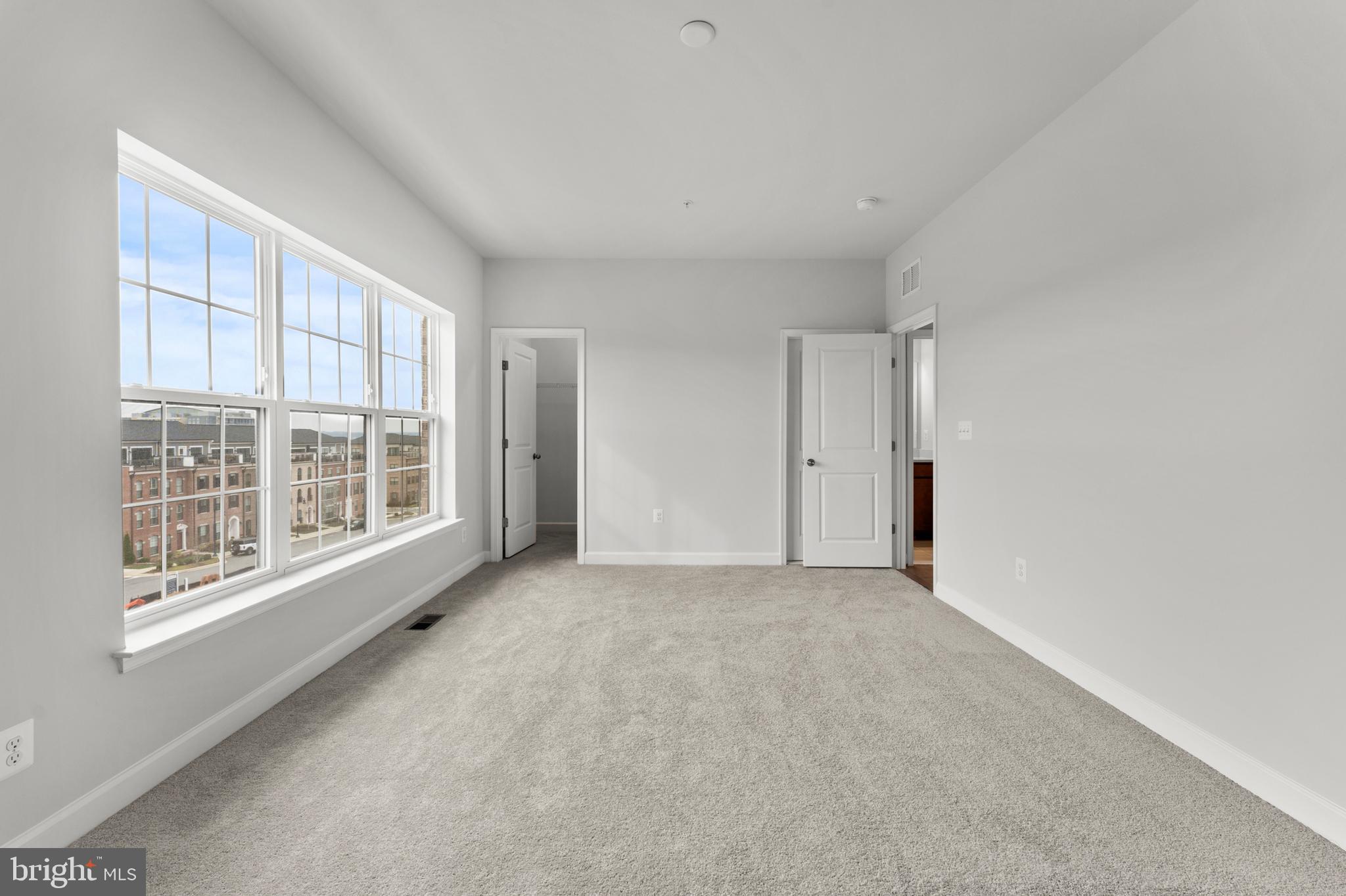 POTOMAC OVERLOOK - Residential