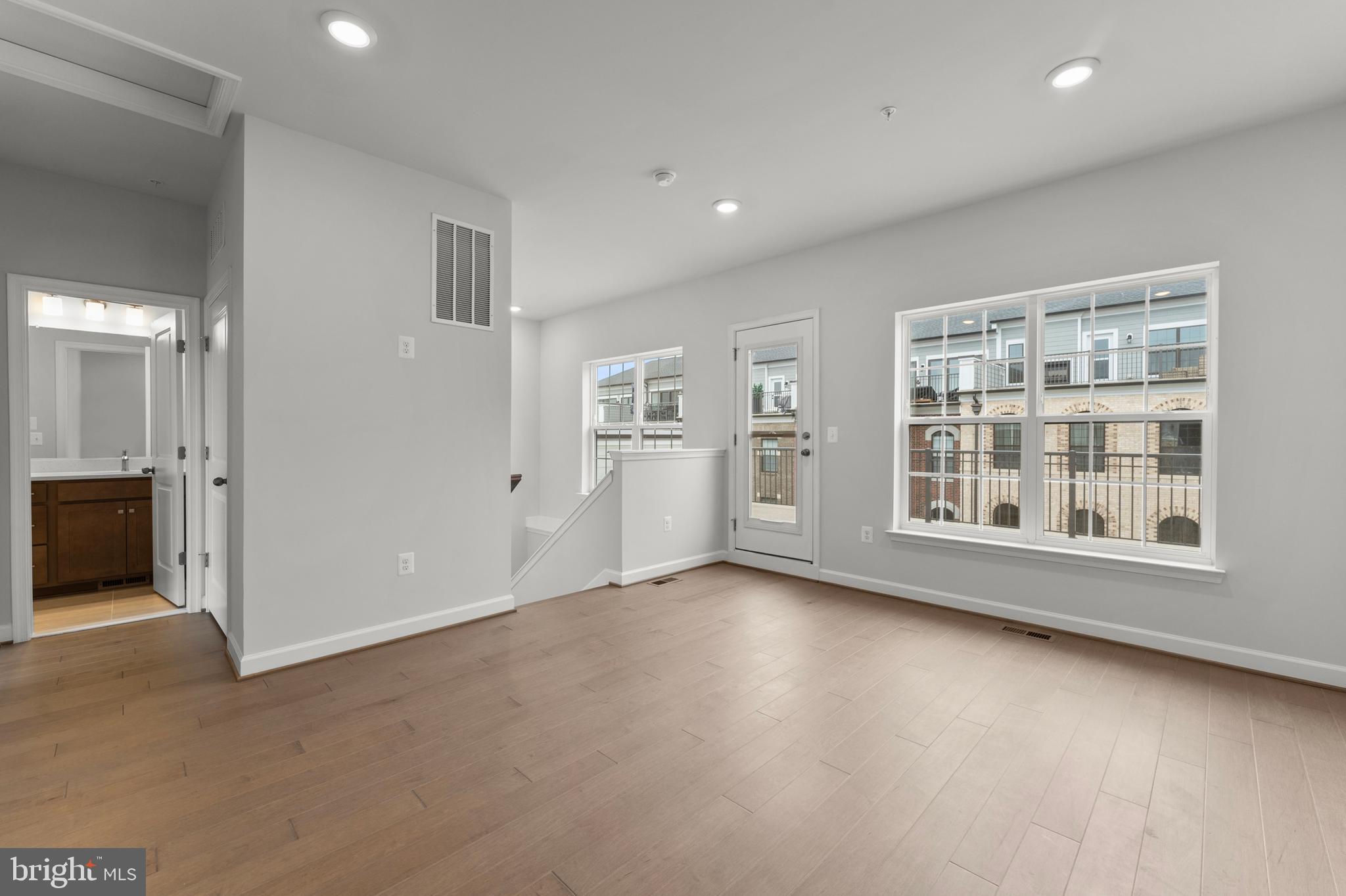 POTOMAC OVERLOOK - Residential