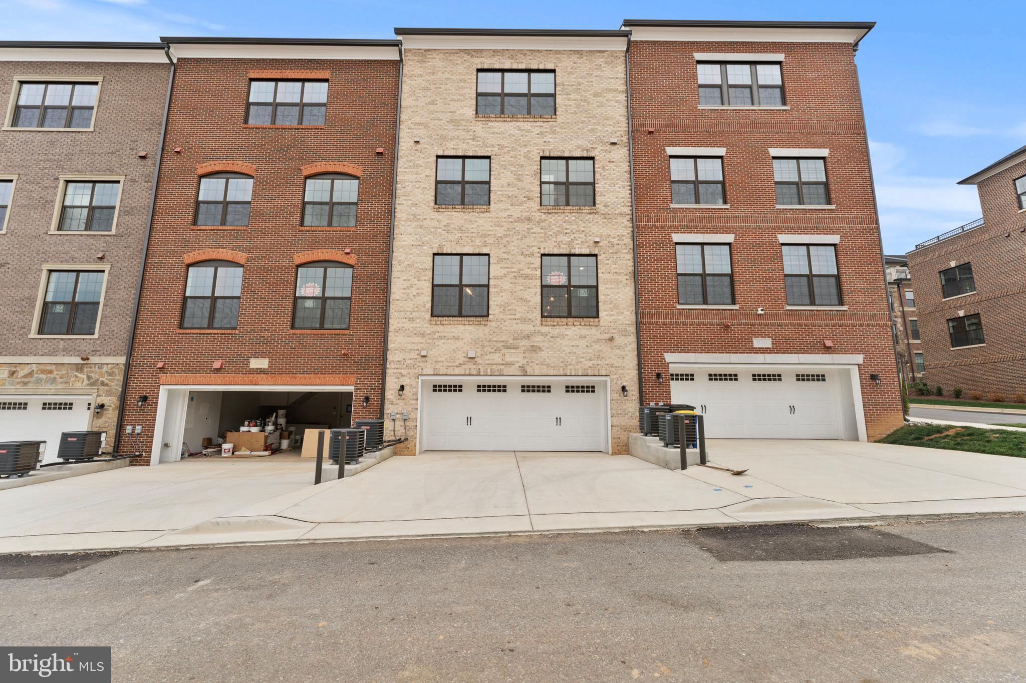 POTOMAC OVERLOOK - Residential