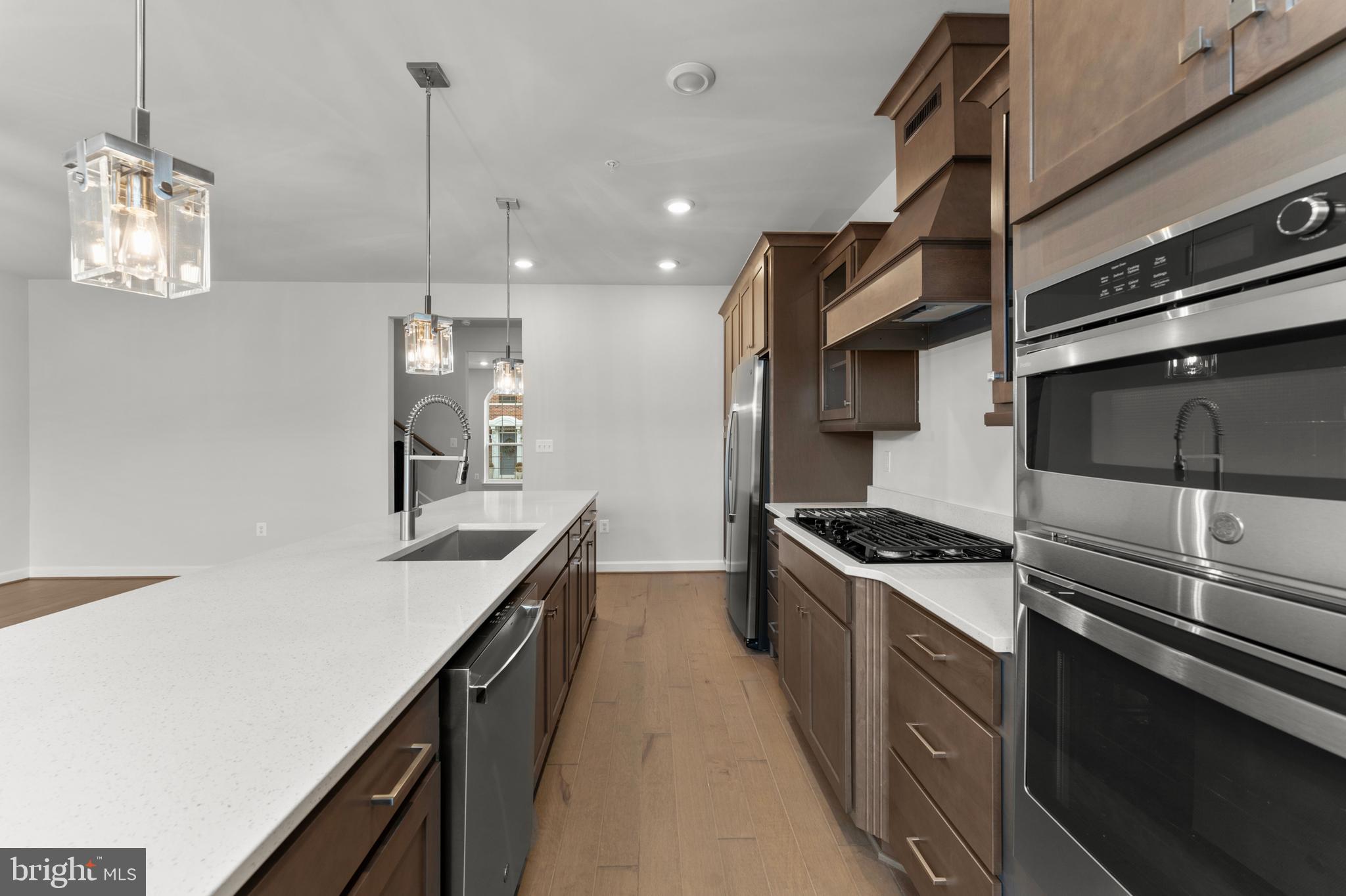 POTOMAC OVERLOOK - Residential