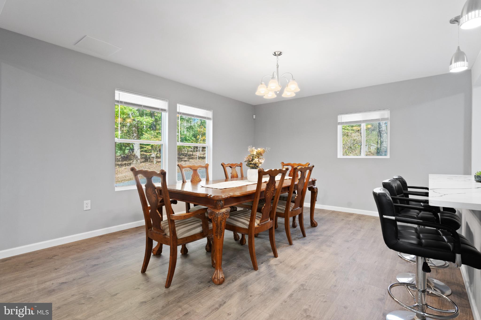 EARL ACRES - Residential