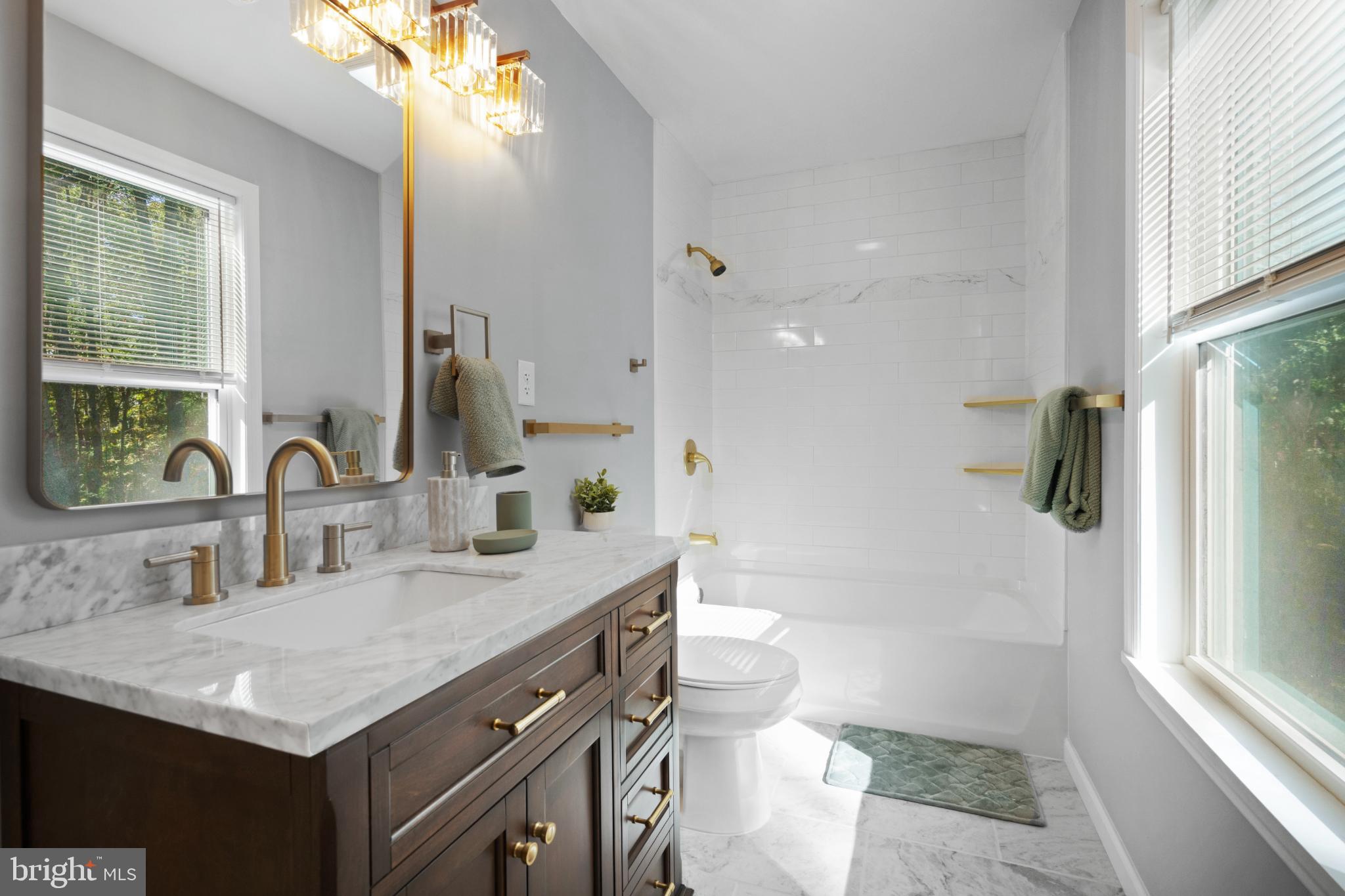 EARL ACRES - Residential