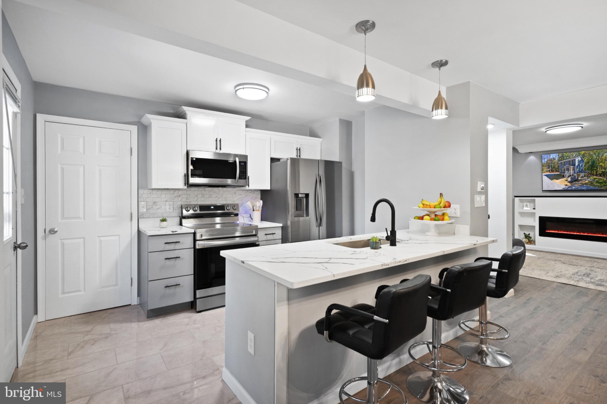 EARL ACRES - Residential