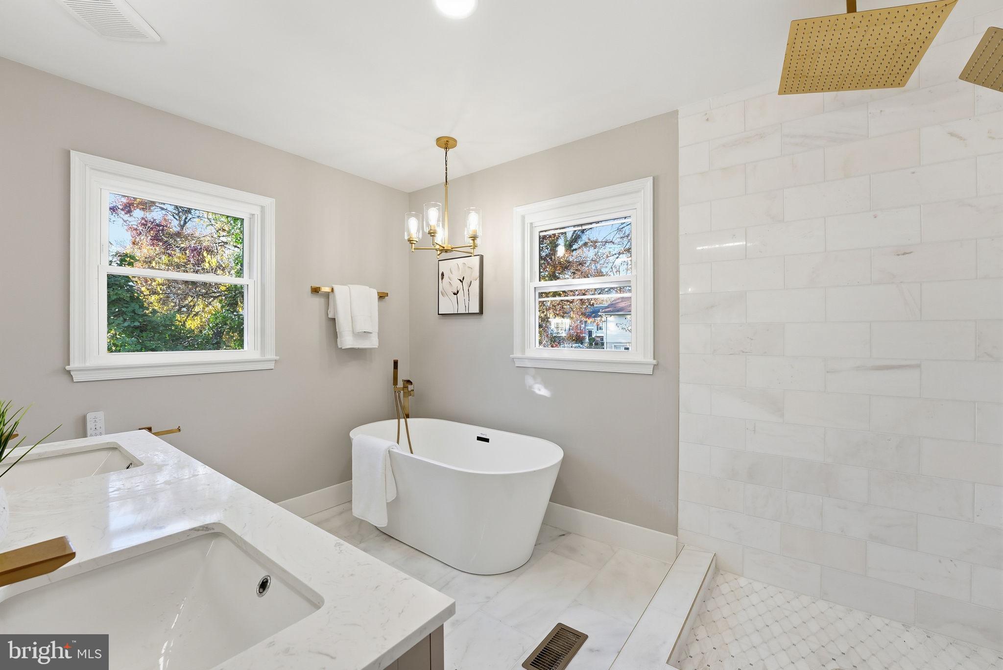 RIVERDALE HEIGHTS - Residential