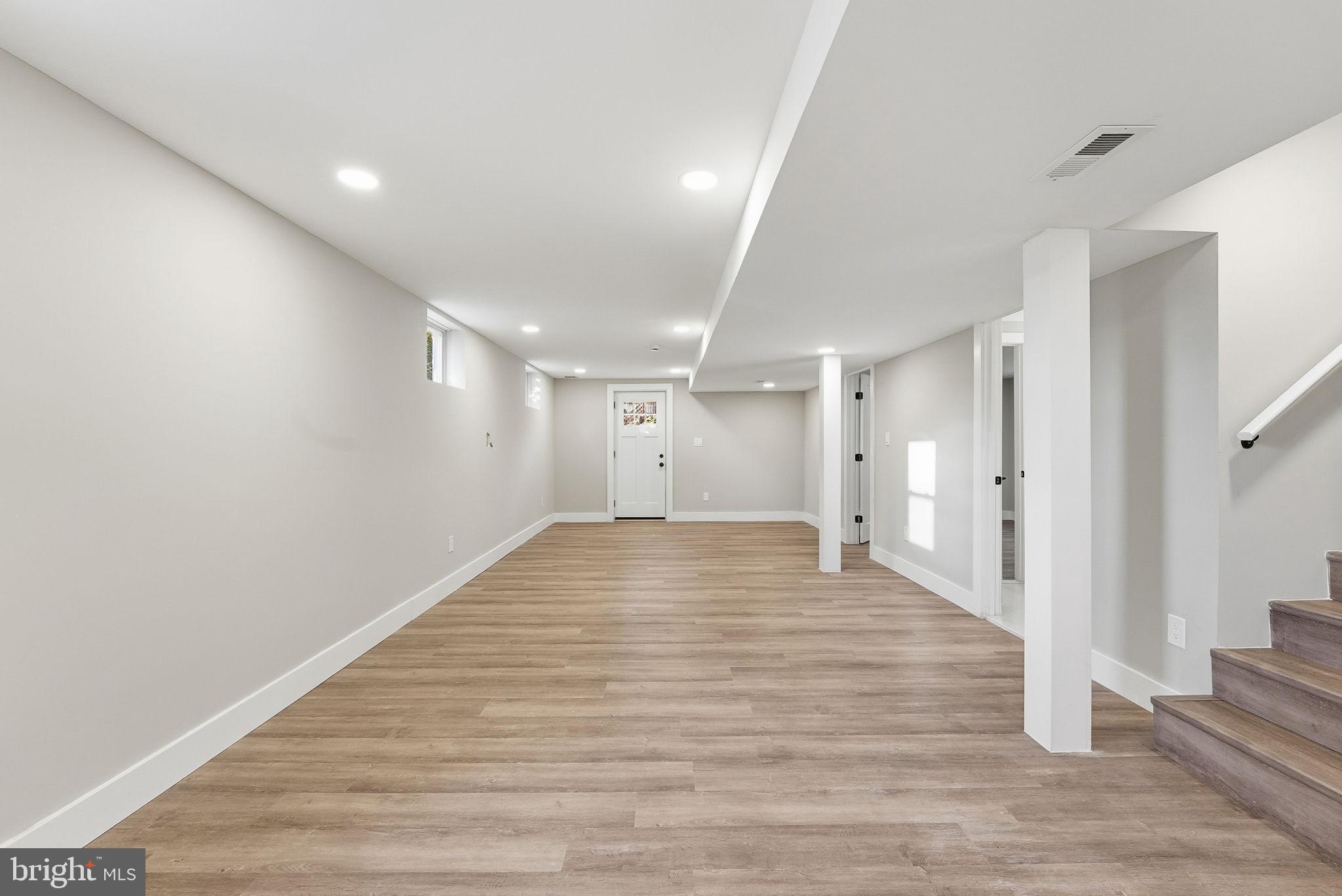 RIVERDALE HEIGHTS - Residential